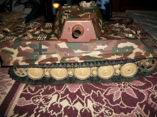 Tamiya henschel King Tiger 013 001.JPG (401.87 KiB) Viewed 4076 times Bare hull