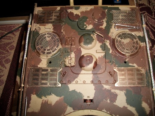 Tamiya Henschel King Tiger Tools and Grills 017.JPG (343.05 KiB) Viewed 4076 times Grill installation Nice Schumo set,fits very well.