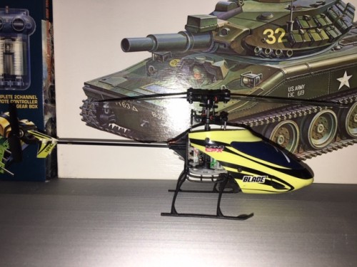 Blade Ultra Micro CCP Heli has an excellent 2.4 ghz micro high power circuit board that runs off a 1s lipo that is ideal for small mechanized models.
