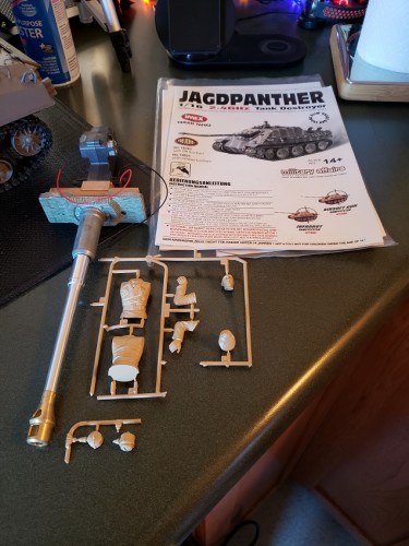 Time to get out the spare Tamiya Commander along with the Jagdpanther papers and the recoiling gun that Eric from Taigen had included..jpg