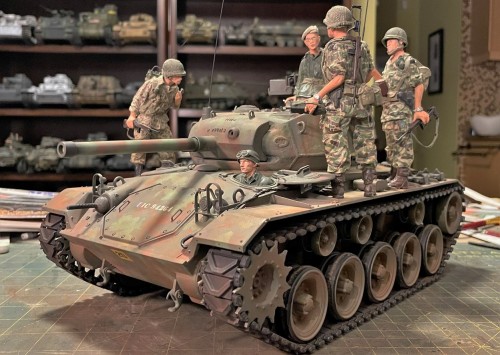 RC 1/16 M-24 Chaffee US light tank