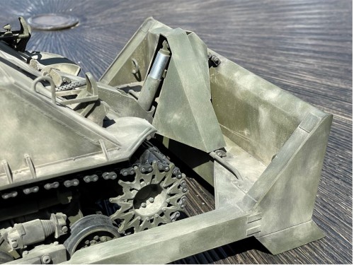 M4A3E8 Sherman T-31 Demolition tank - 1/16 RC
