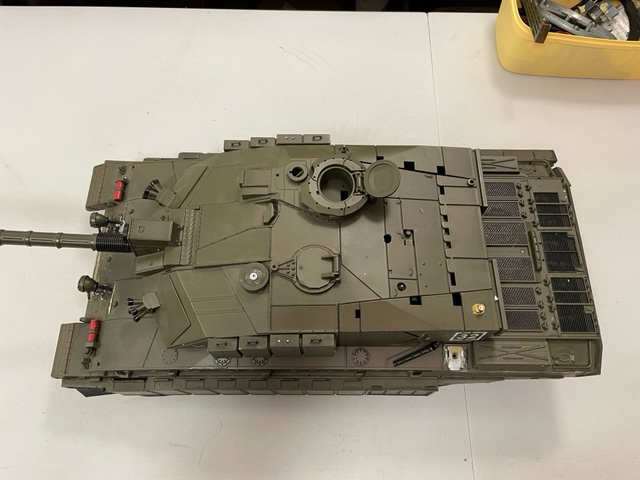 Challenger 2 kit for sale - RC Tank Warfare community hobby forum