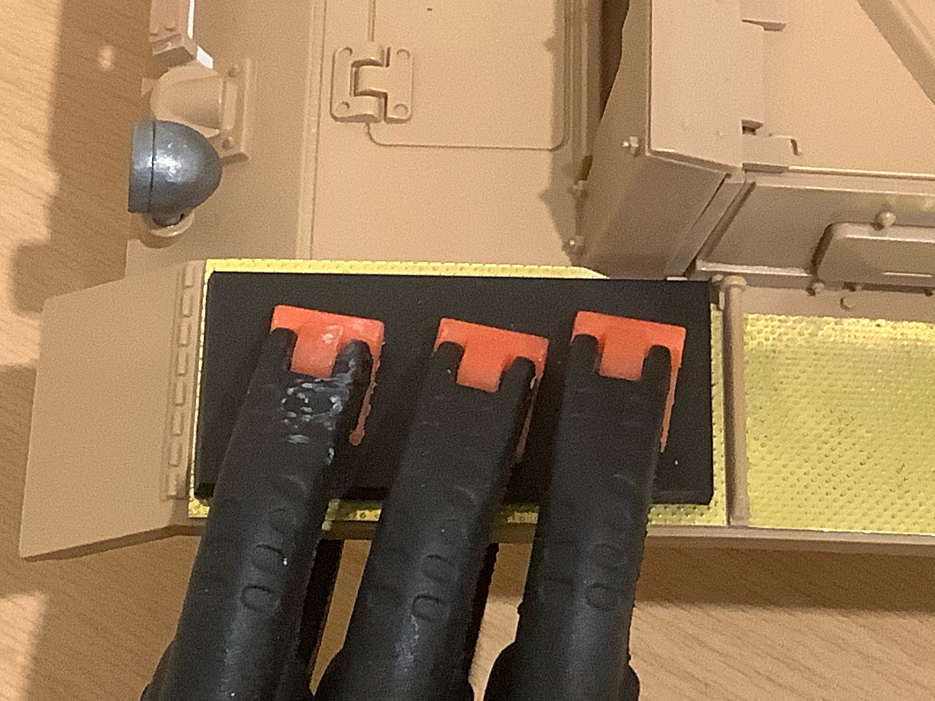 Glueing & Clamping Tread Plate