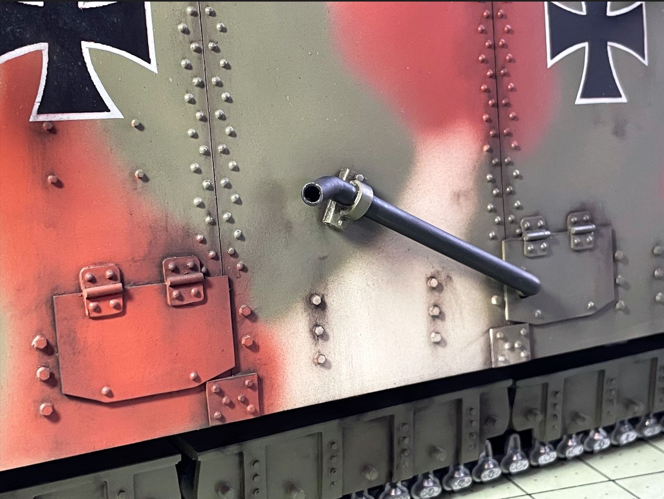 A7V German WW1 tank 1/16 RC - Build