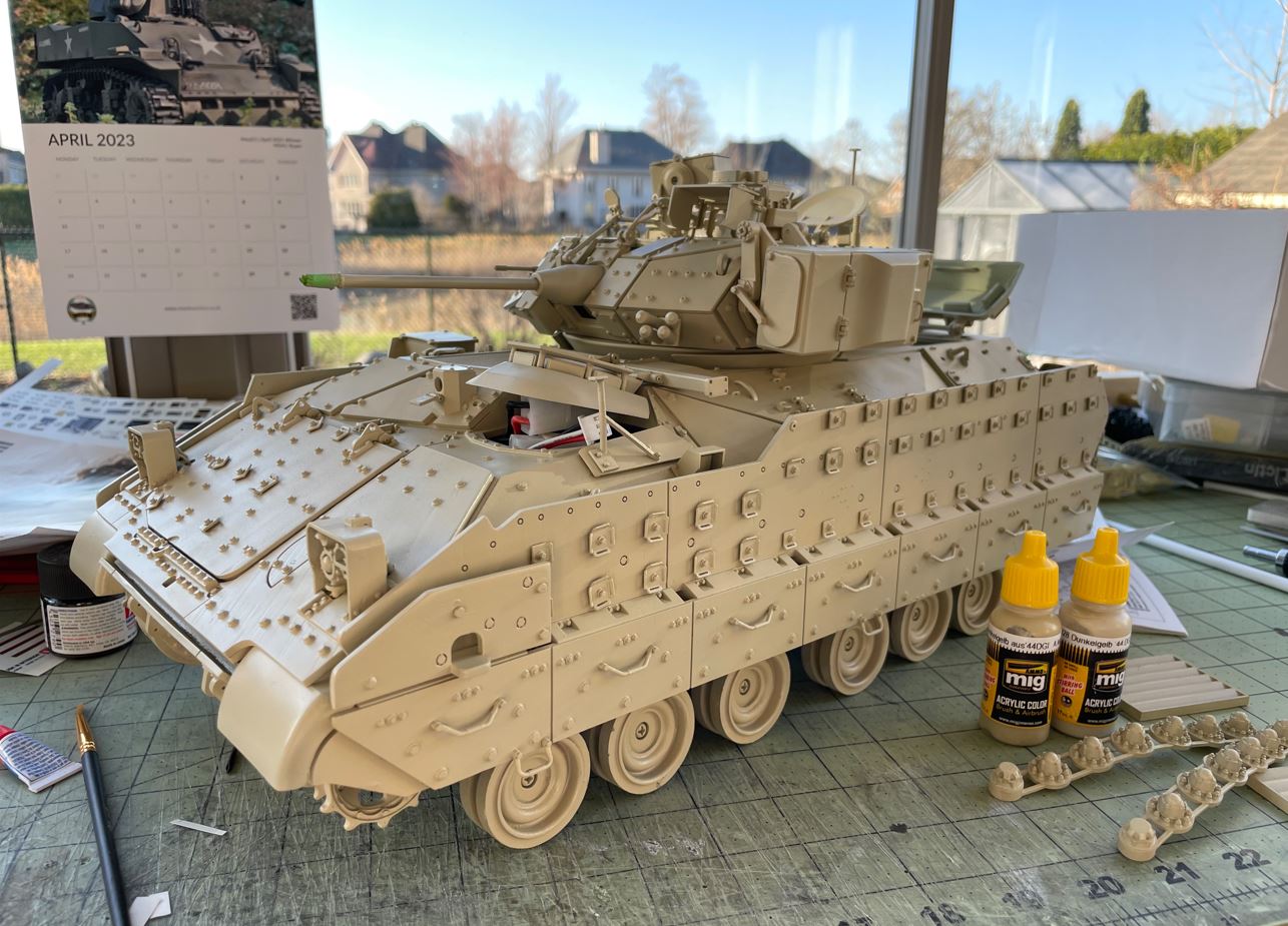 M3A3 Bradley US Cavalry Fighting Vehicle - RC 1/16 Build