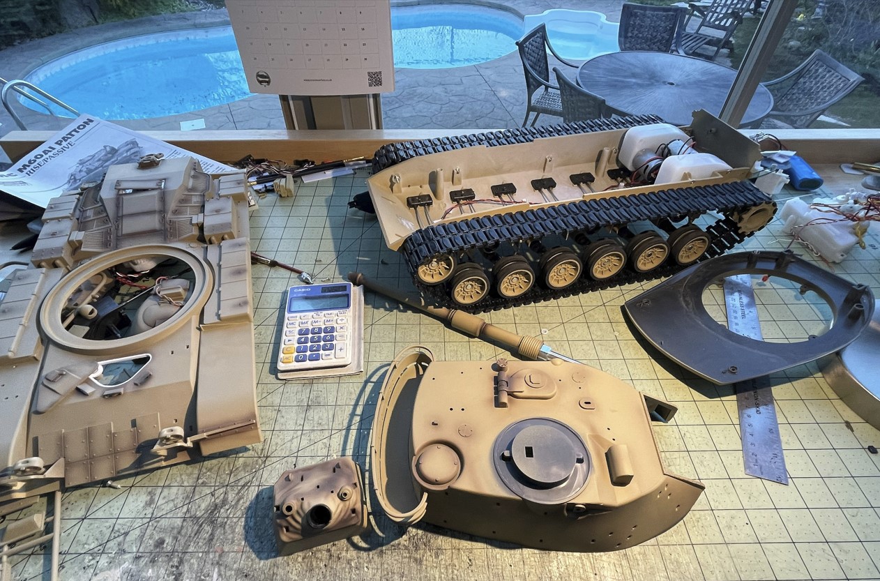 1/16 RC USMC M-60A1 US tank with ERA - Build