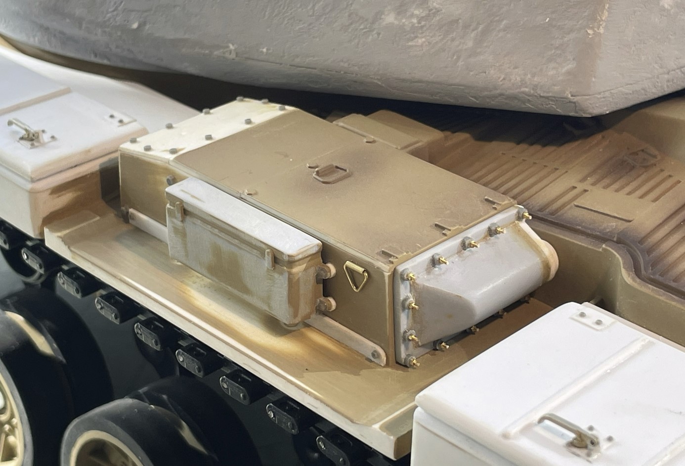 1/16 RC USMC M-60A1 US tank with ERA - Build