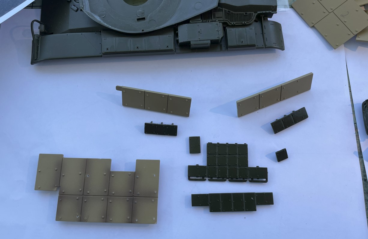 1/16 RC USMC M-60A1 US tank with ERA - Build