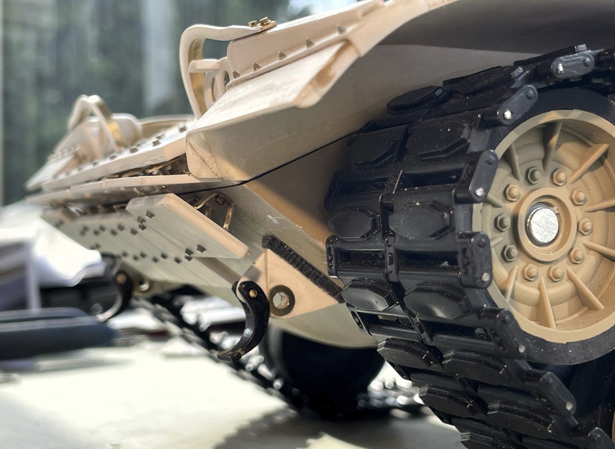 1/16 RC USMC M-60A1 US tank with ERA - Build