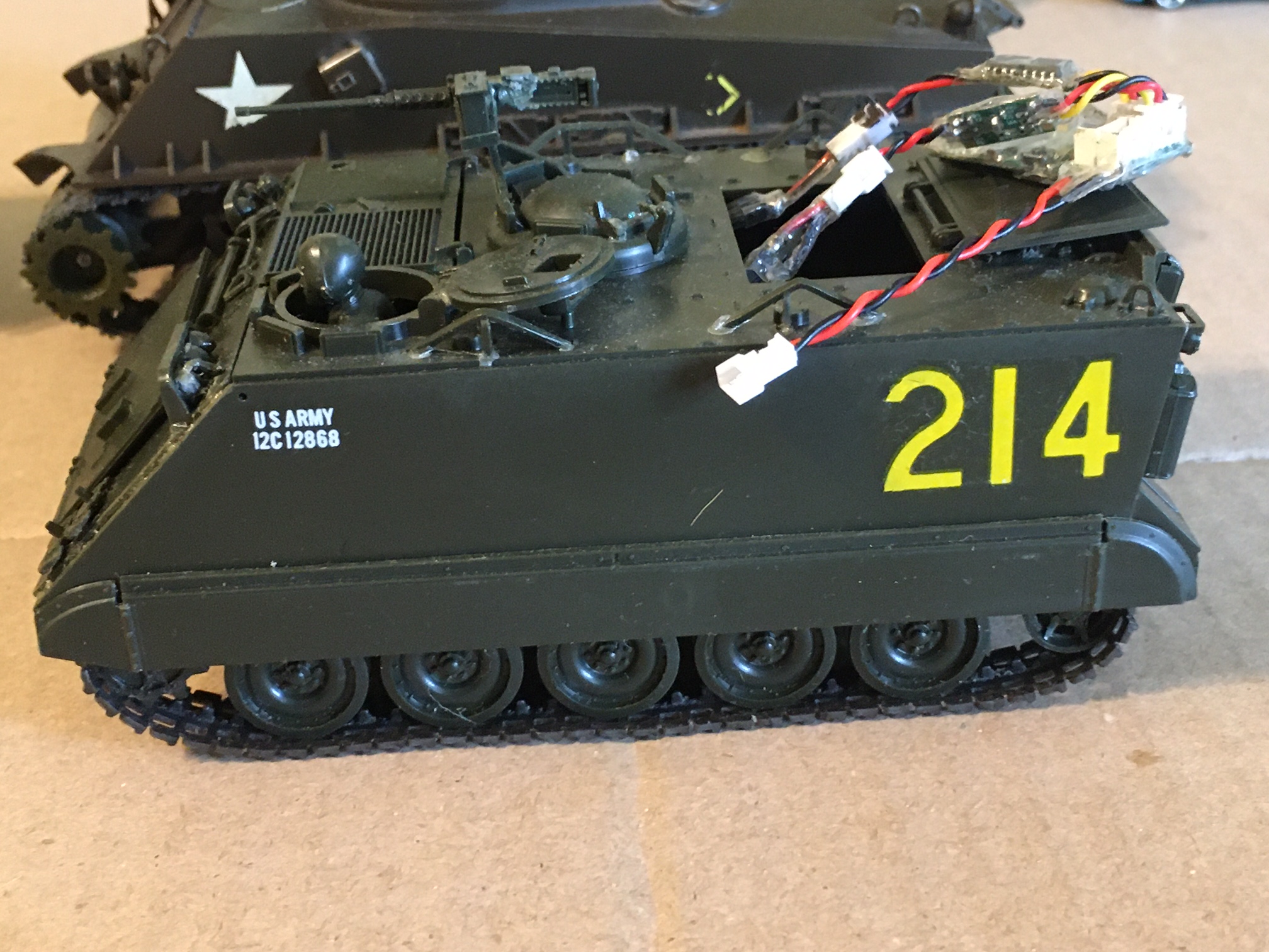 1/35 M113 with all metal GB,twin 130 motor's. Currently has a nice UM DSMX radio system with Das Mikro ESC&quot;s. I will upgrade the Receiver to a Ma-RX42-D+ Telemetry.
