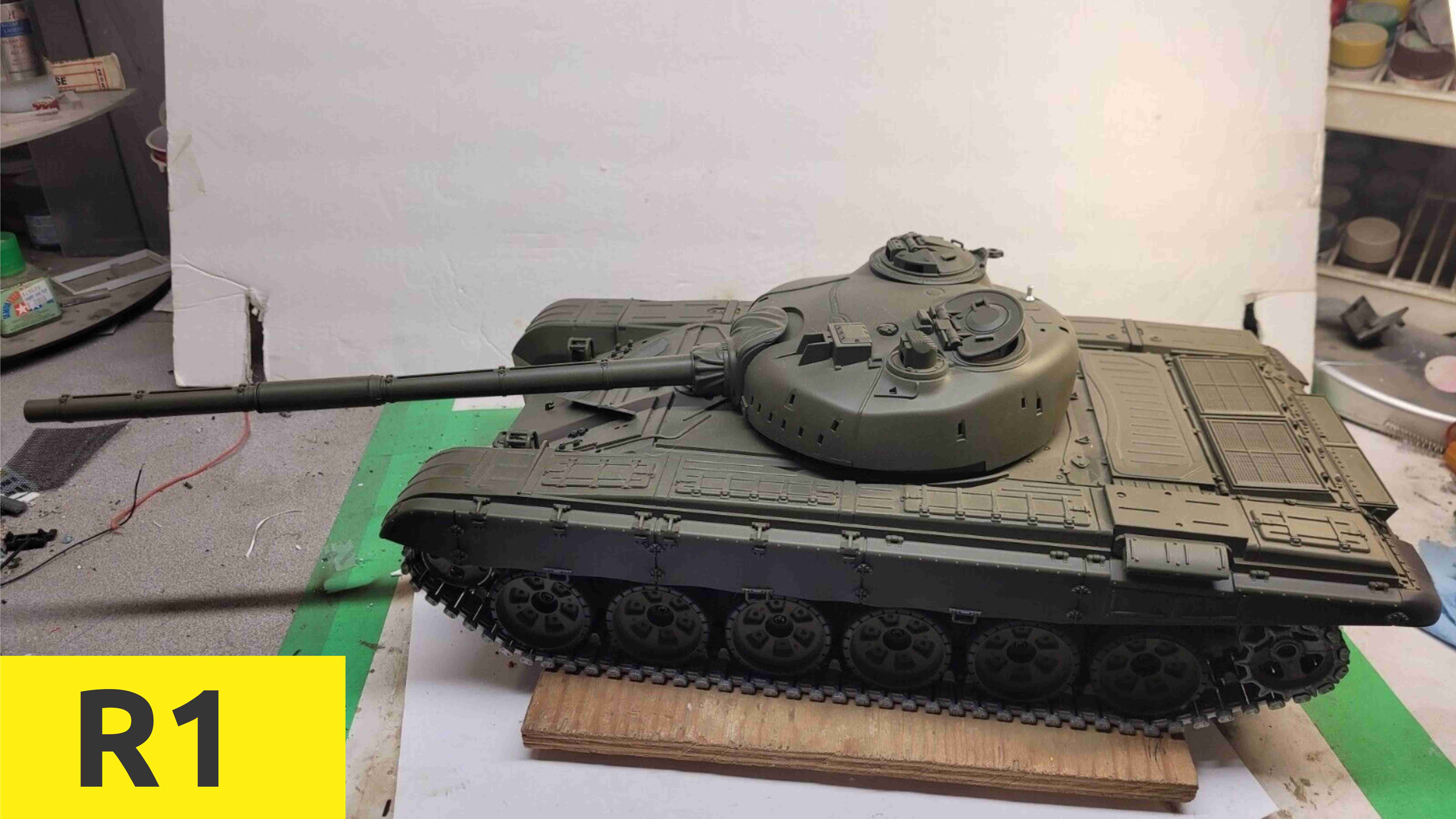 R1 T 72.jpg