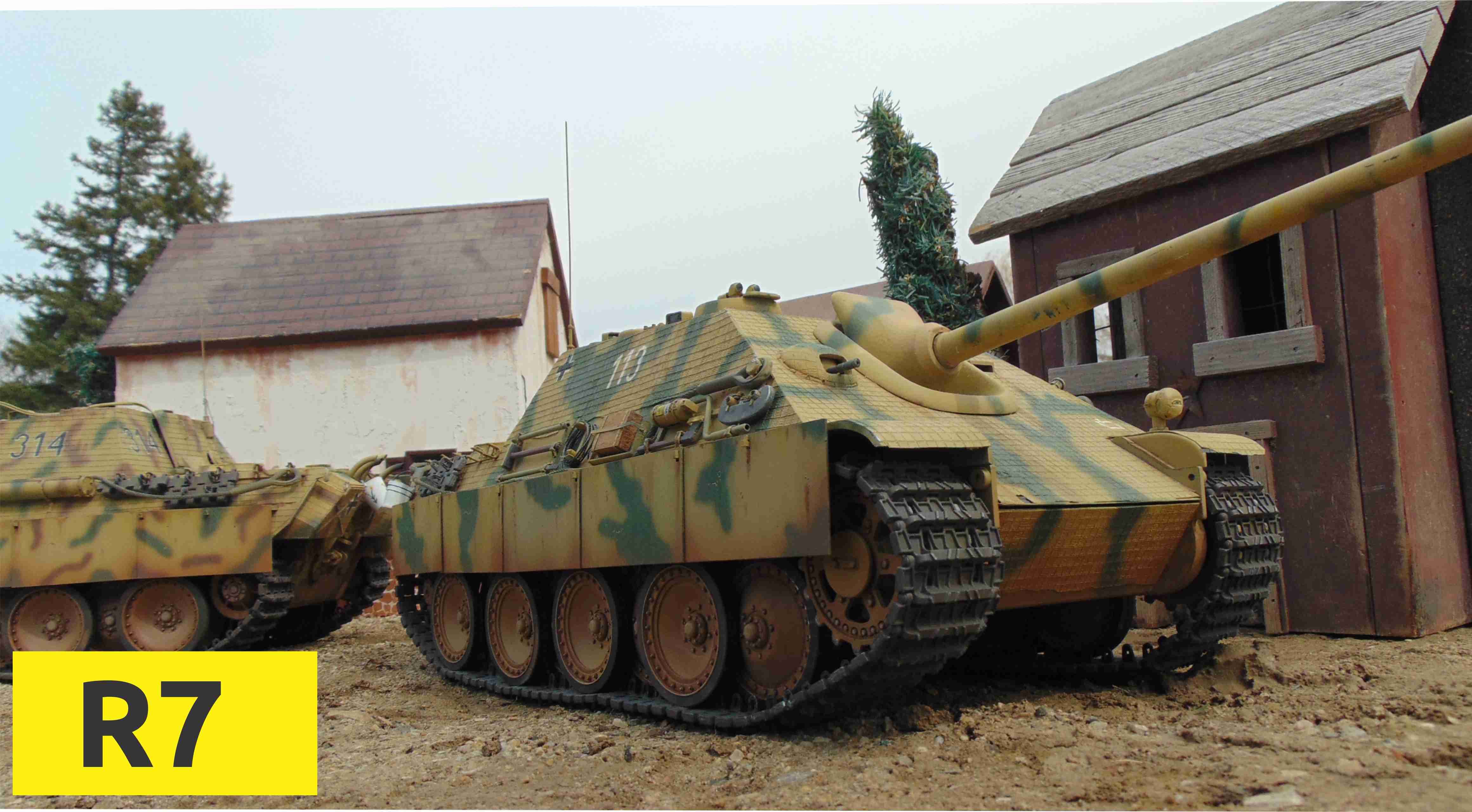 R7 Jagdpanther 113.jpg