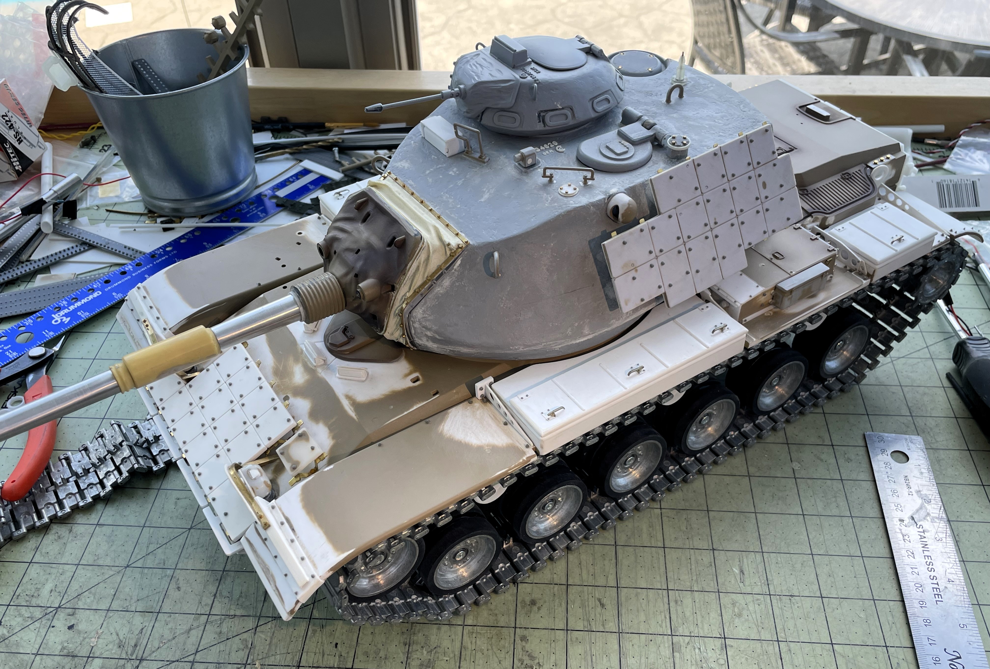 1/16 RC USMC M-60A1 US tank with ERA - Build