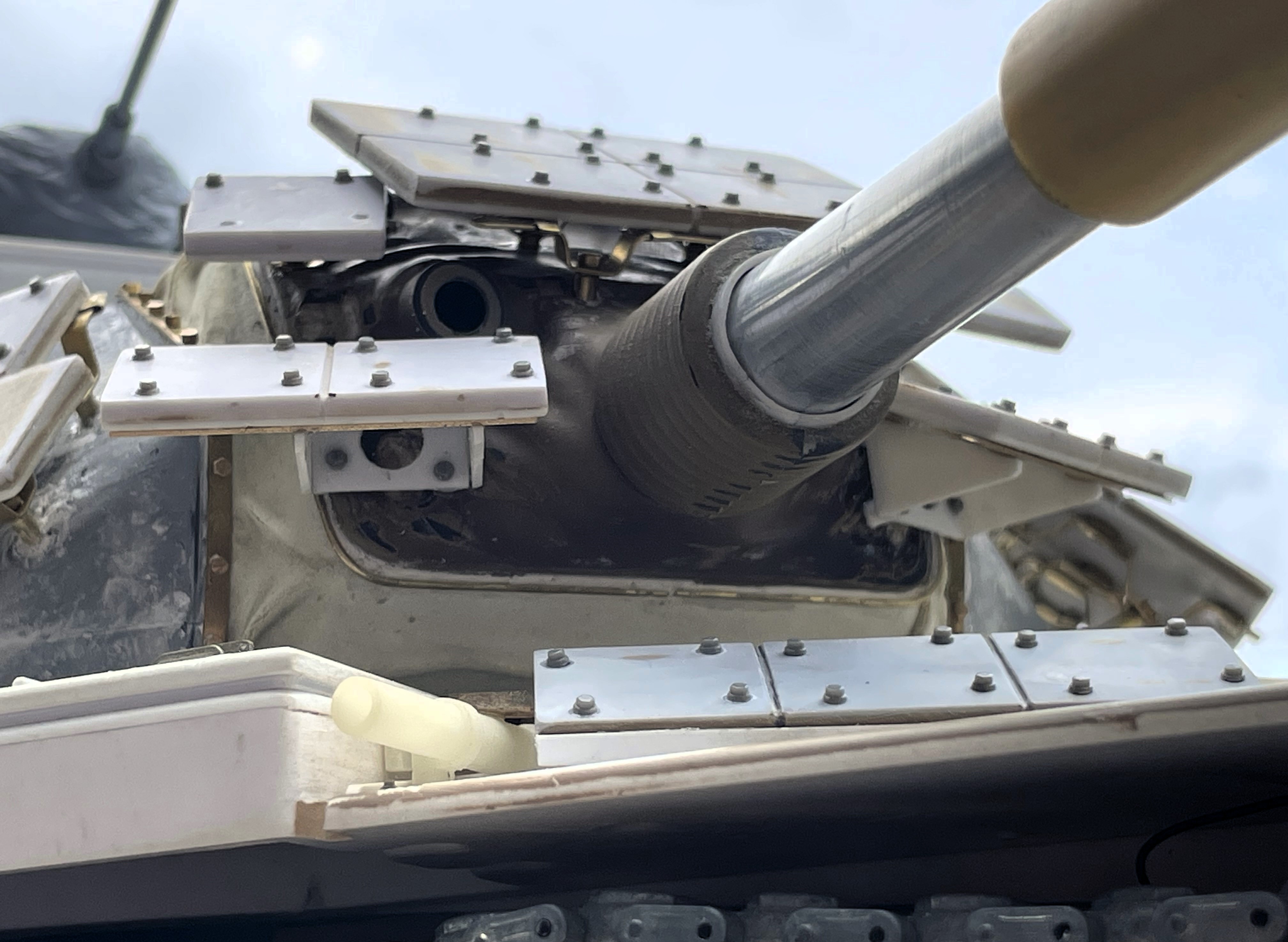 1/16 RC USMC M-60A1 US tank with ERA - Build