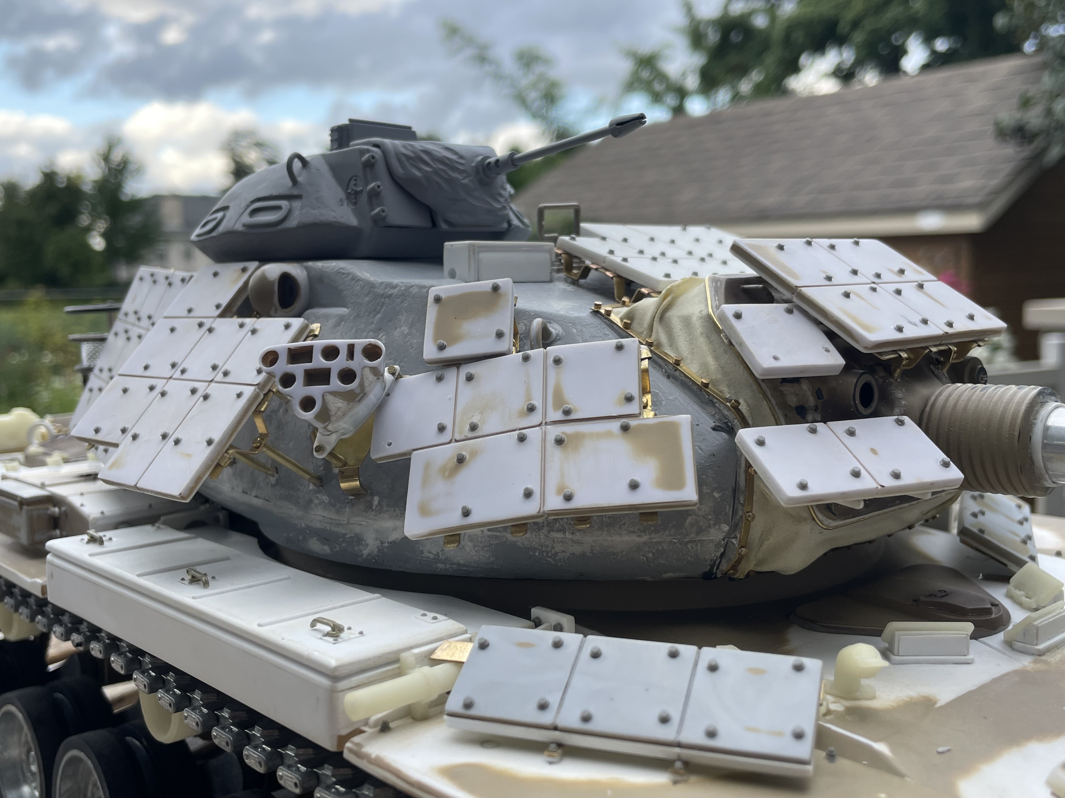 1/16 RC USMC M-60A1 US tank with ERA - Build