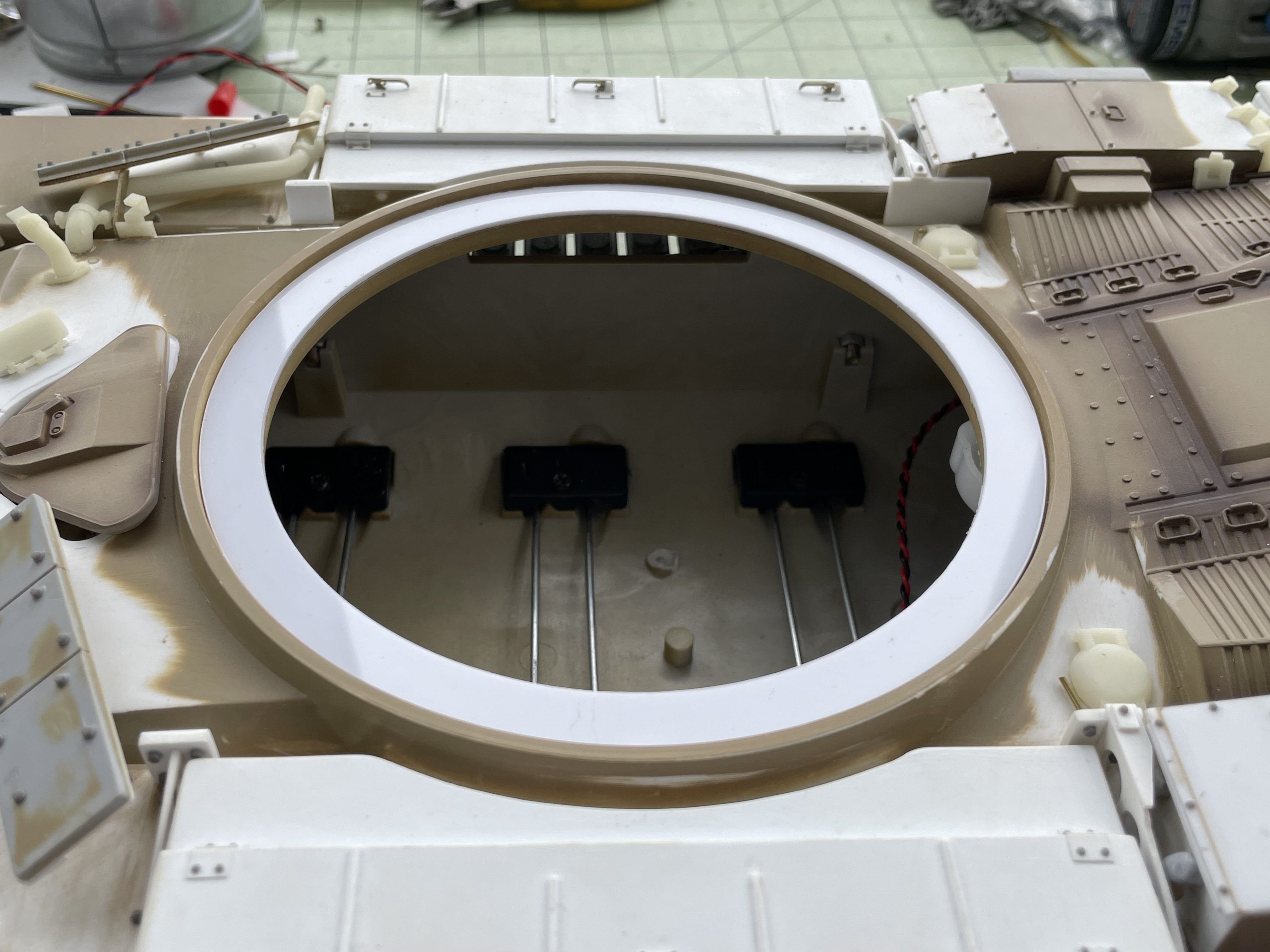 1/16 RC USMC M-60A1 US tank with ERA - Build