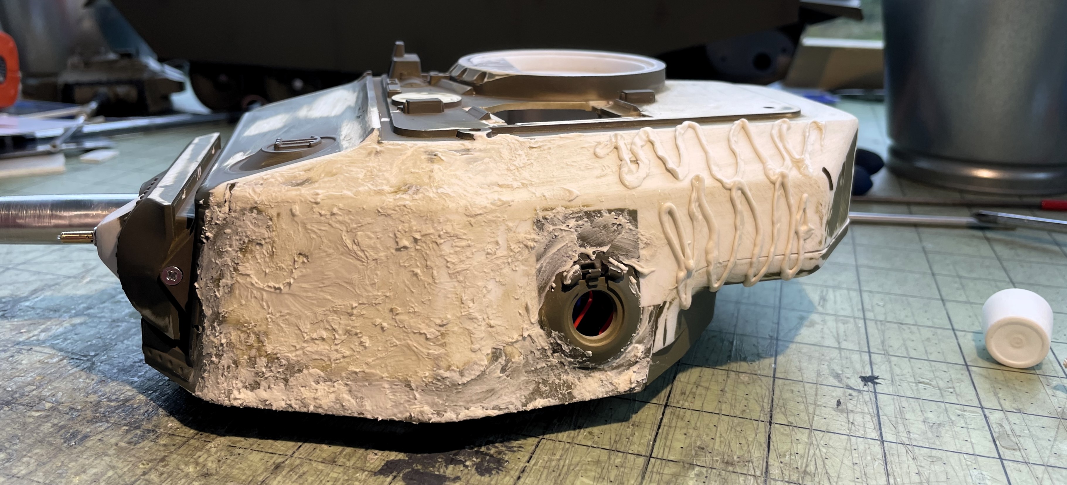 1/16 RC IDF Late Sho't Meteor Centurion with 105mm - build