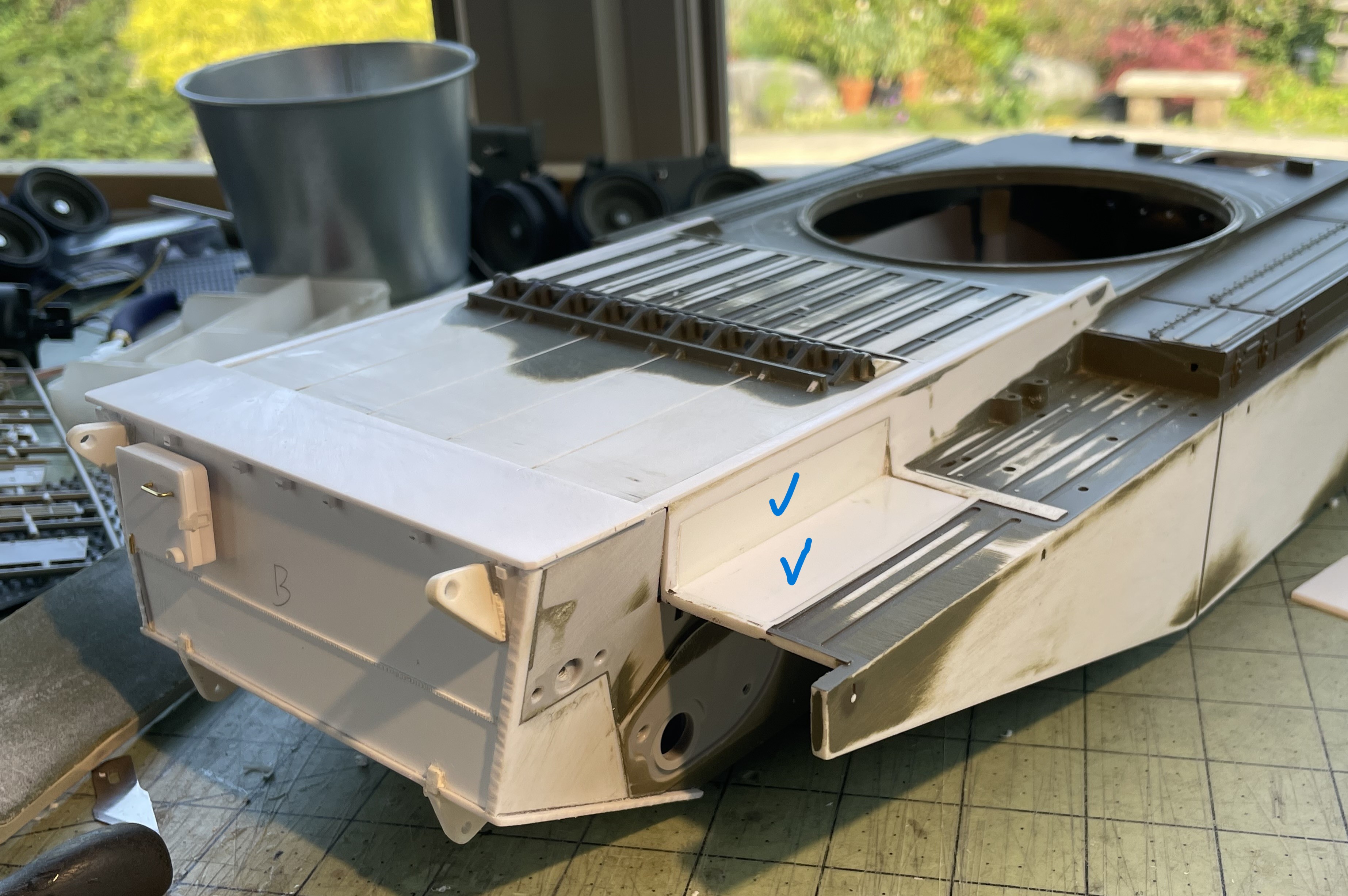 1/16 RC IDF Late Sho't Meteor Centurion with 105mm - build