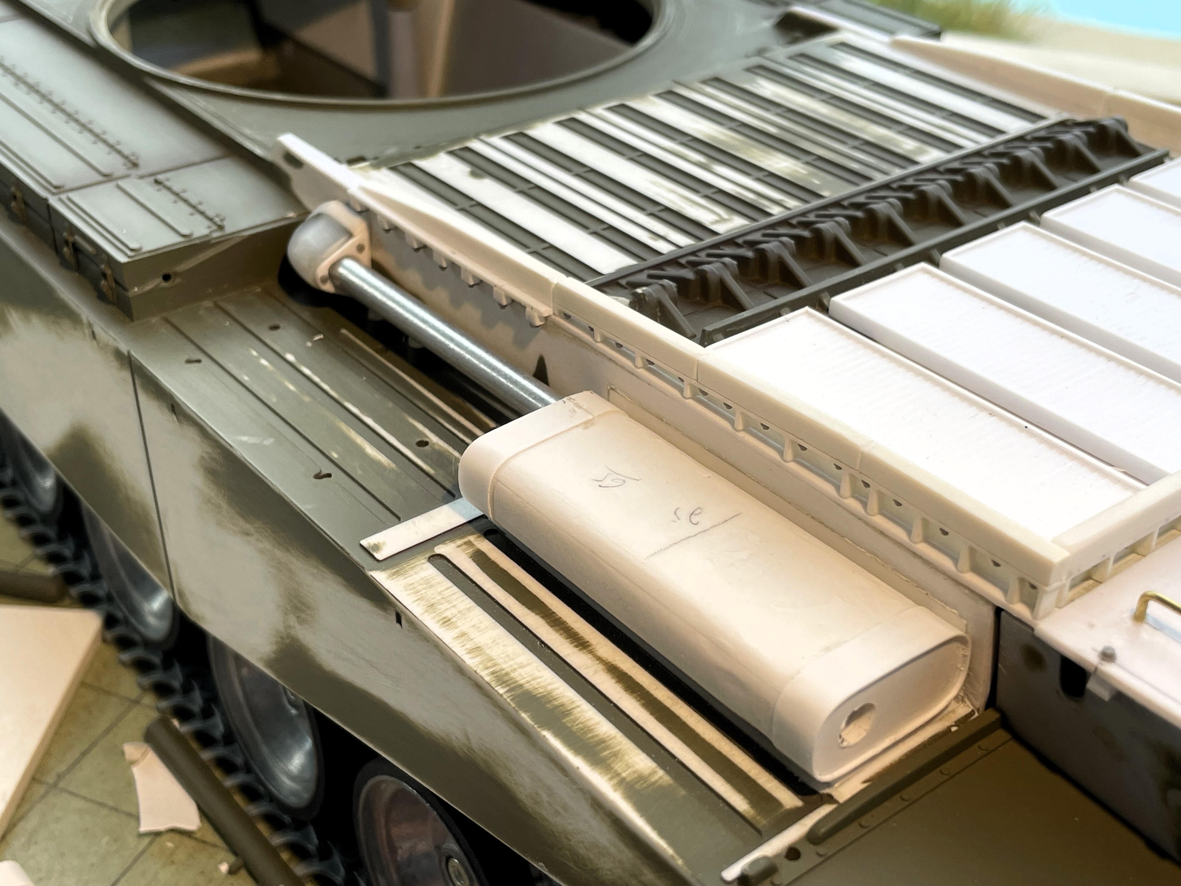 1/16 RC IDF Late Sho't Meteor Centurion with 105mm - build