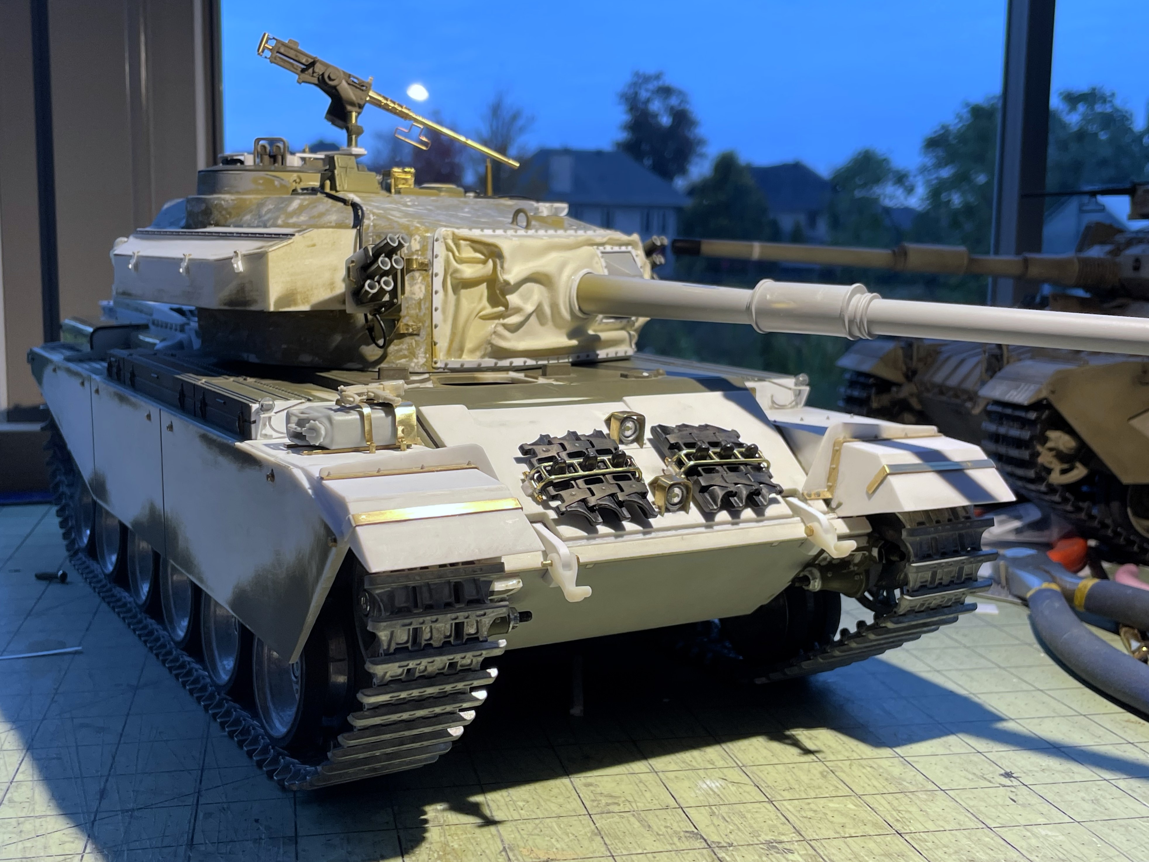 1/16 RC IDF Late Sho't Meteor Centurion with 105mm - build