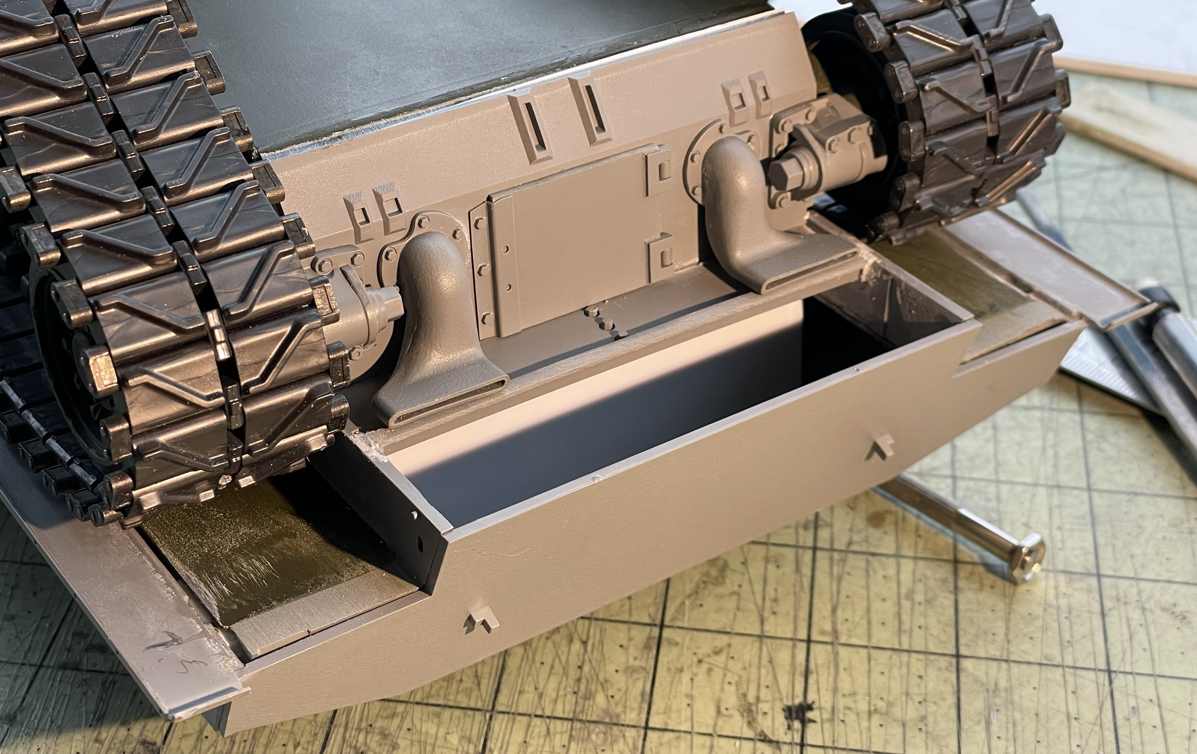 1/16 RC M4A3E8 Korean war - Restoring Tamiya M4 with Takom kit - build