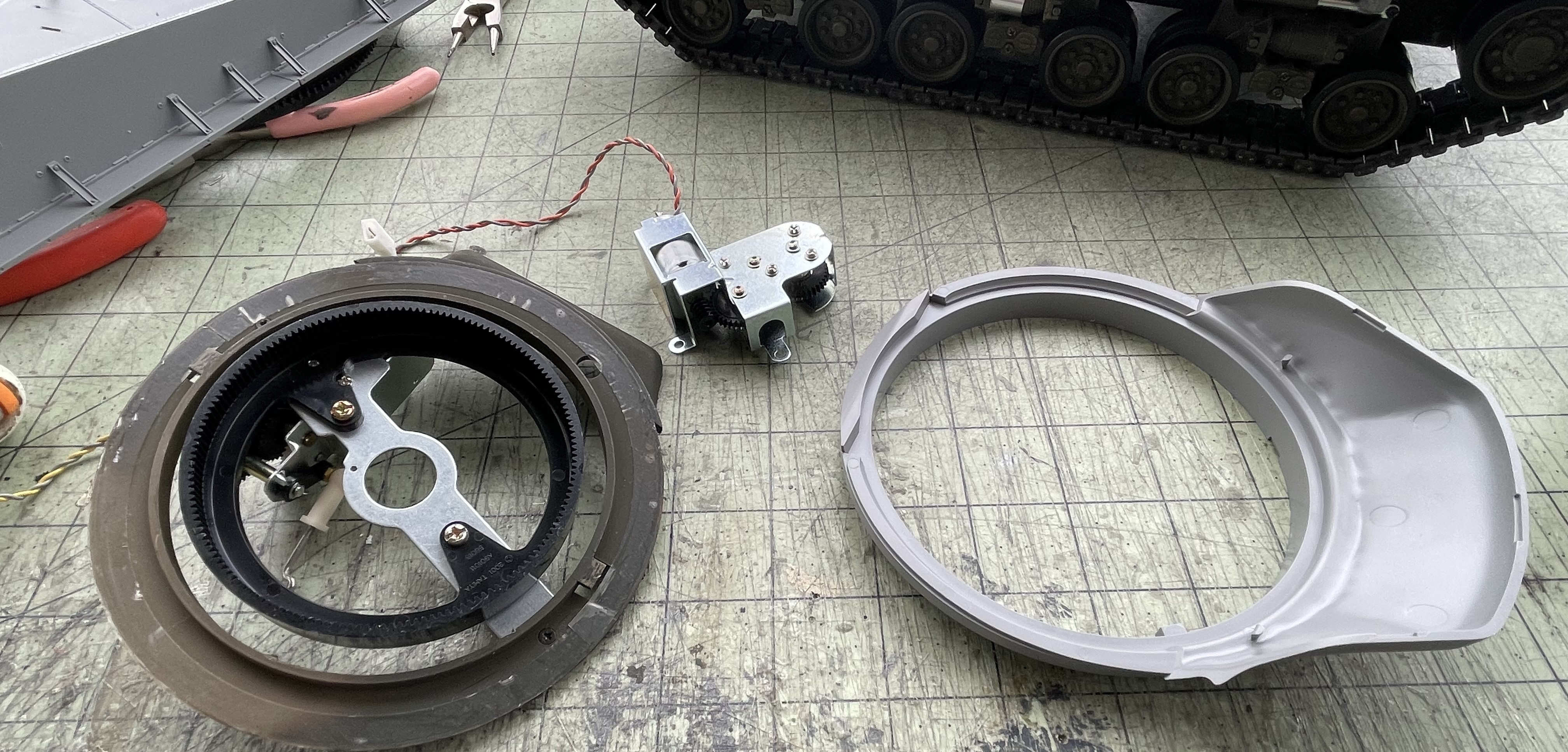 1/16 RC M4A3E8 Korean war - Restoring Tamiya M4 with Takom kit - build