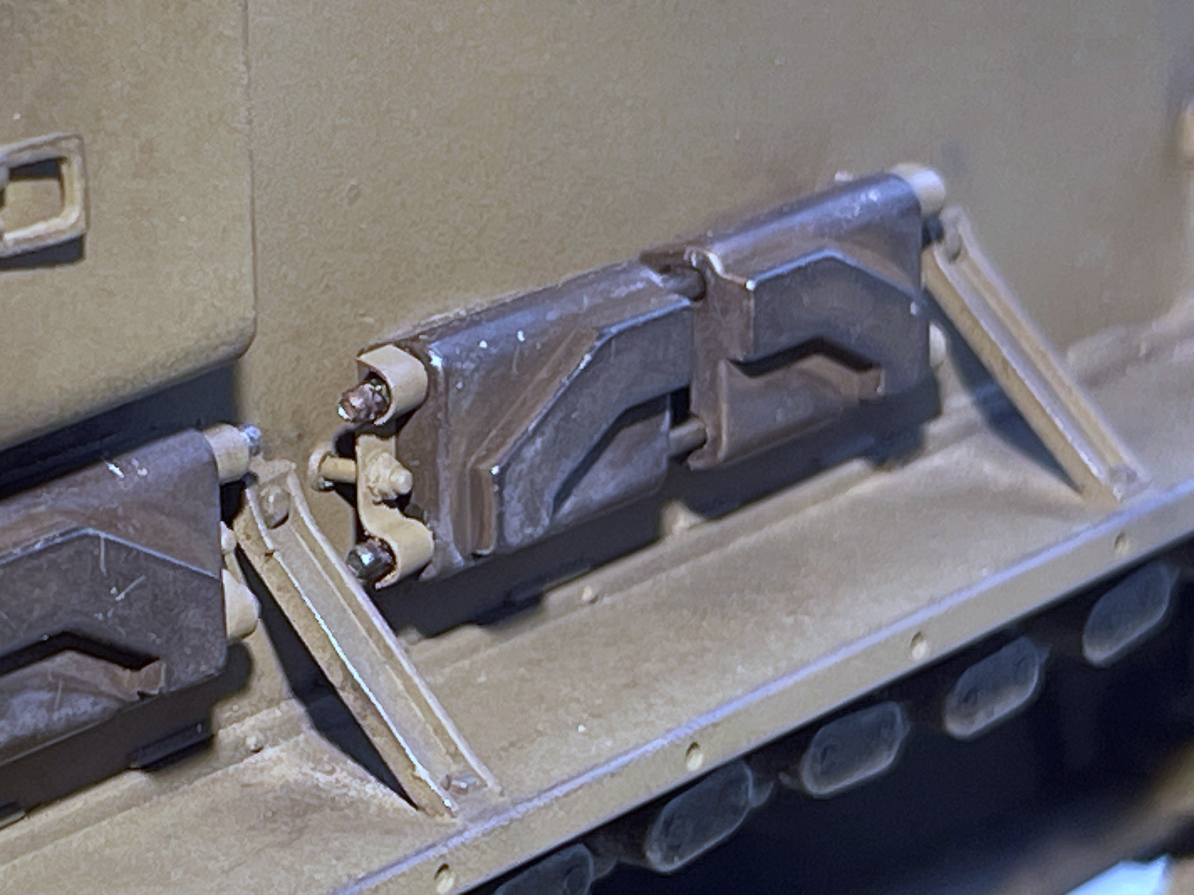 1/16 RC M4A3E8 Korean war - Restoring Tamiya M4 with Takom kit - build