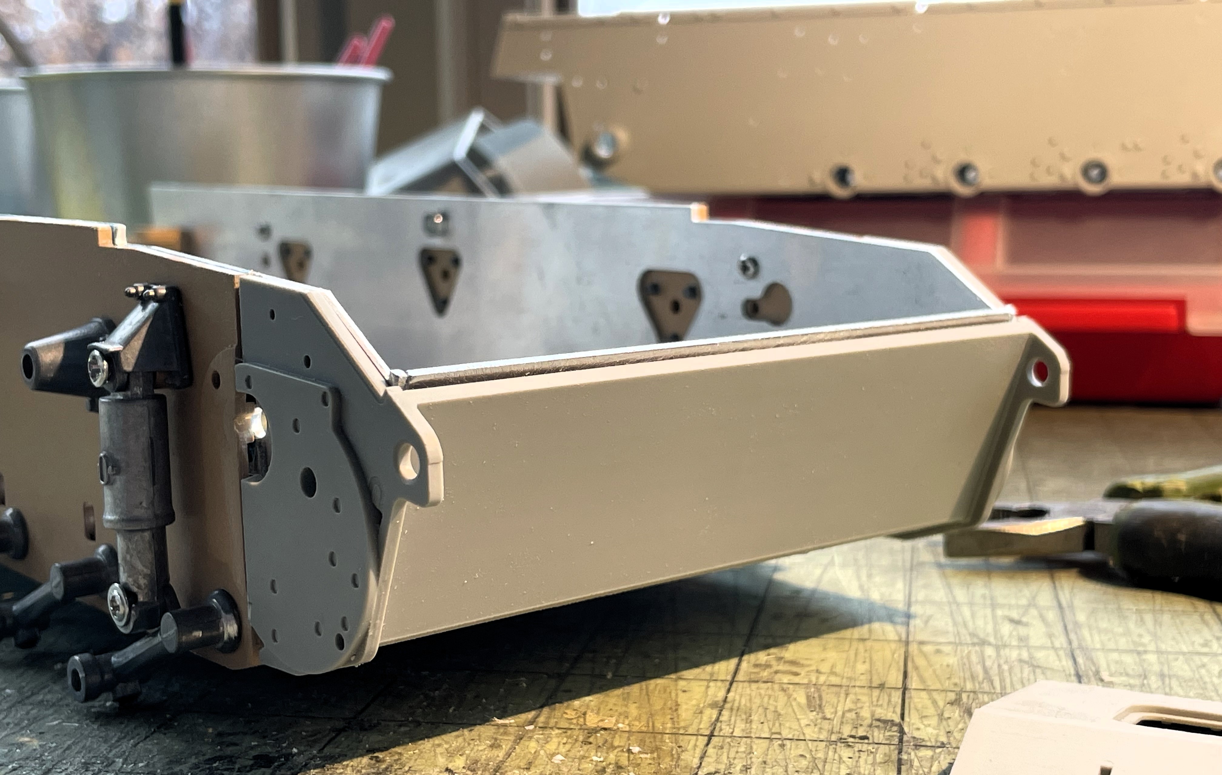 1/16 PzKpfw III Ausf M - Converting the Trumpeter/Heller kit to RC - Build