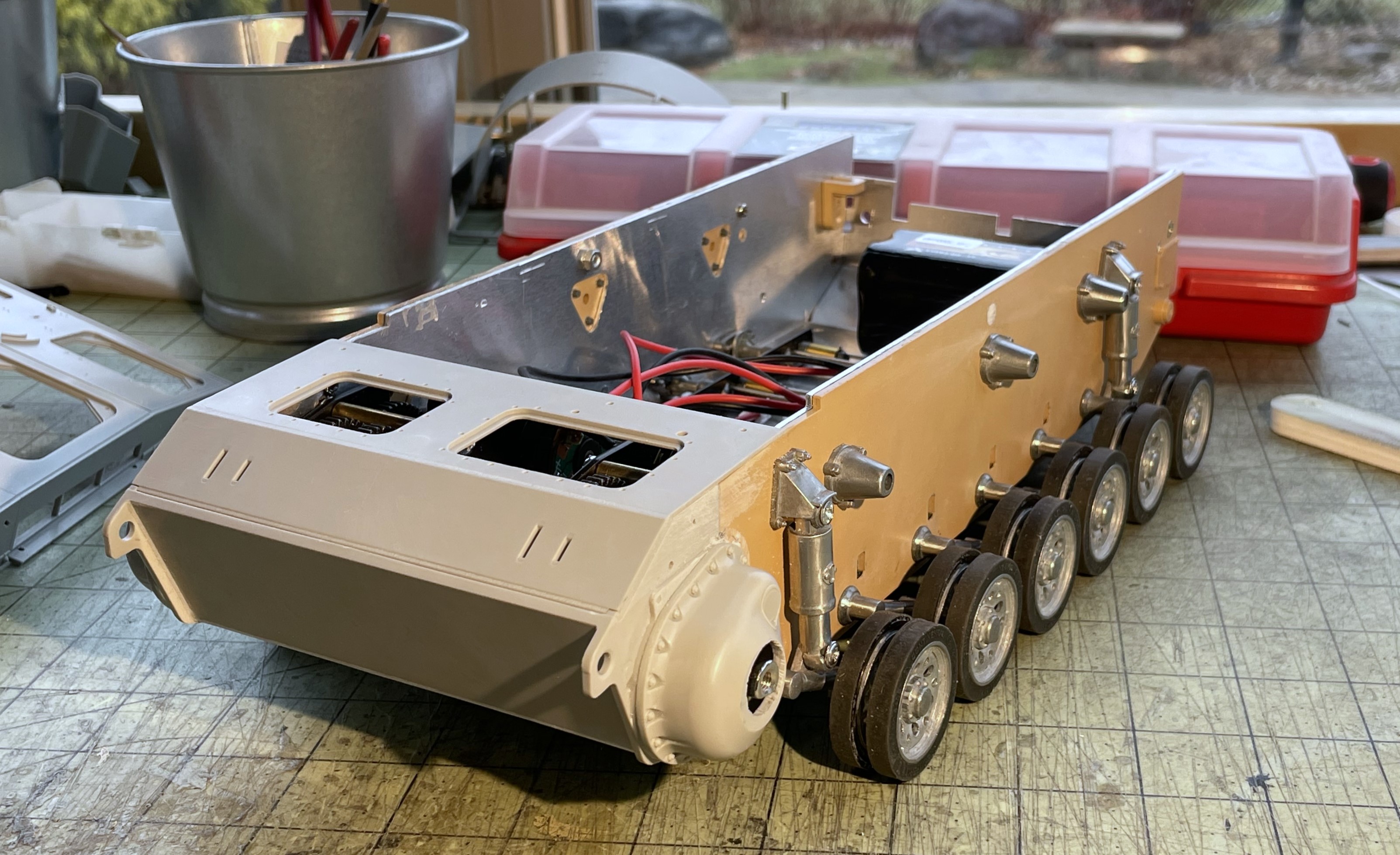 1/16 PzKpfw III Ausf M - Converting the Trumpeter/Heller kit to RC - Build