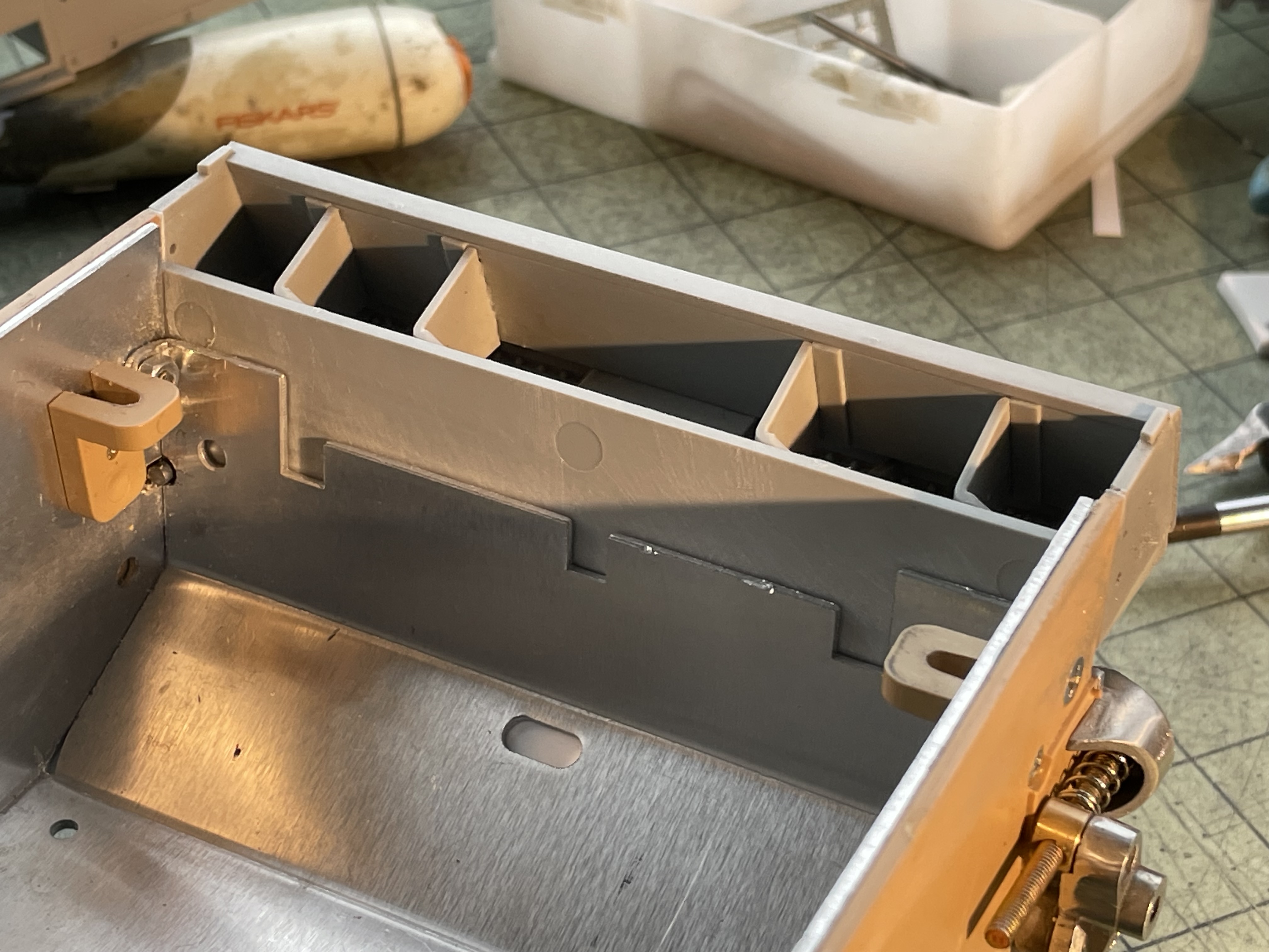 1/16 PzKpfw III Ausf M - Converting the Trumpeter/Heller kit to RC - Build