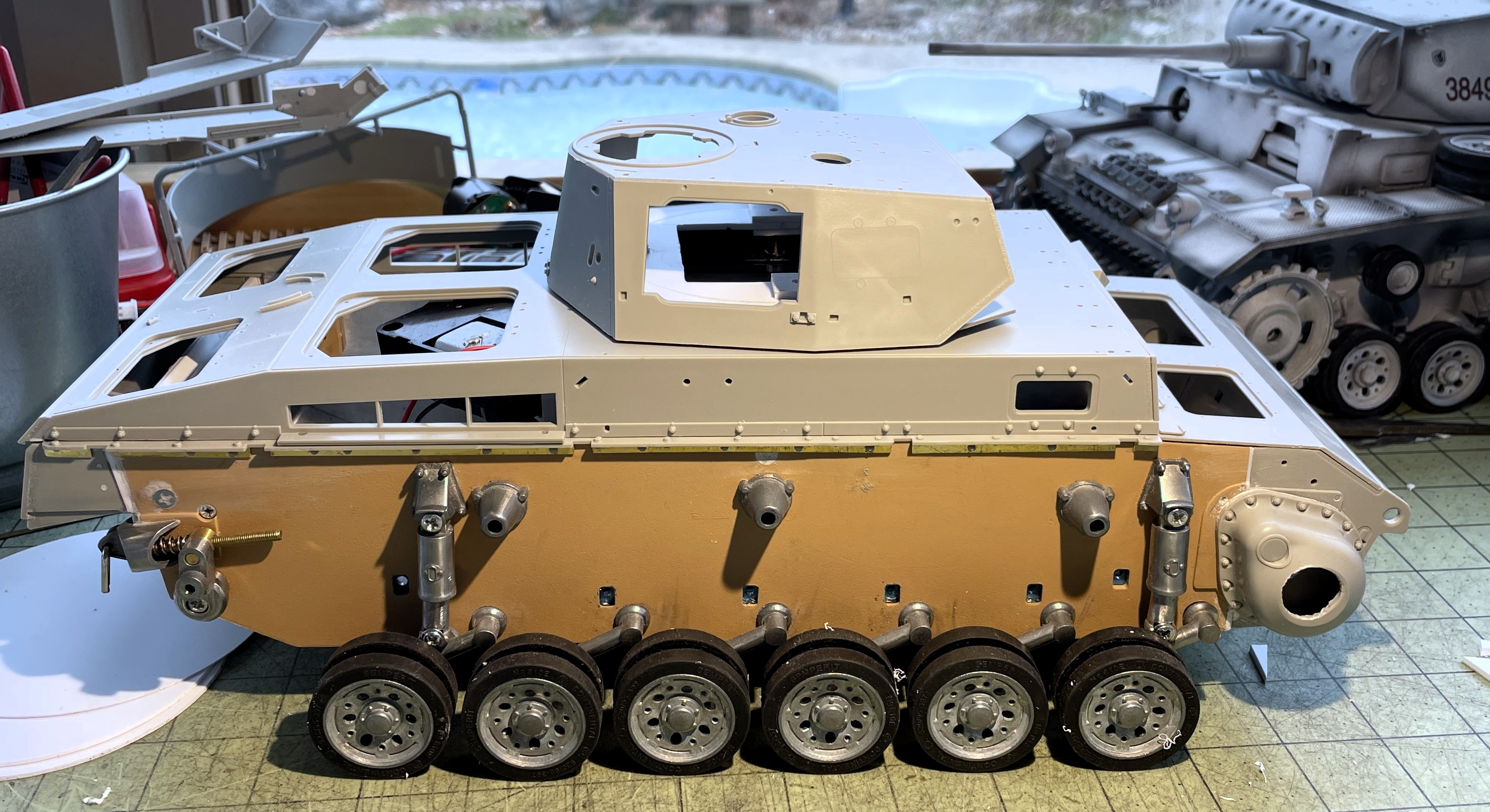 1/16 PzKpfw III Ausf M - Trumpeter/Heller kit with Taigen hull integration - Build