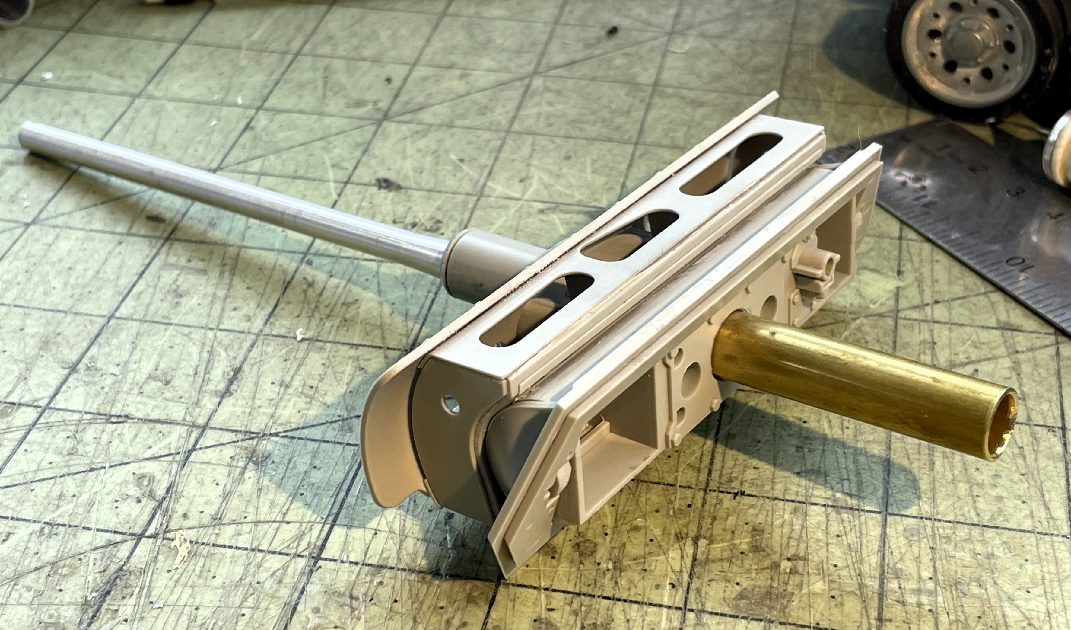 1/16 PzKpfw III Ausf M - Trumpeter/Heller kit with Taigen hull integration - Build