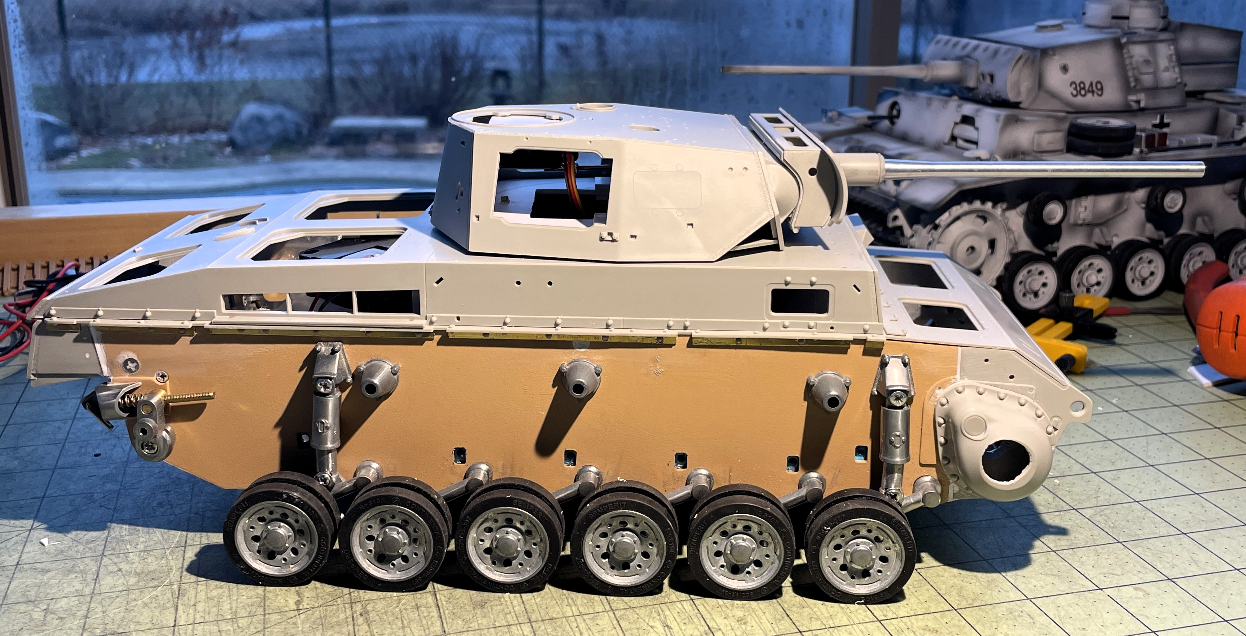 1/16 PzKpfw III Ausf M - Trumpeter/Heller kit with Taigen hull integration - Build