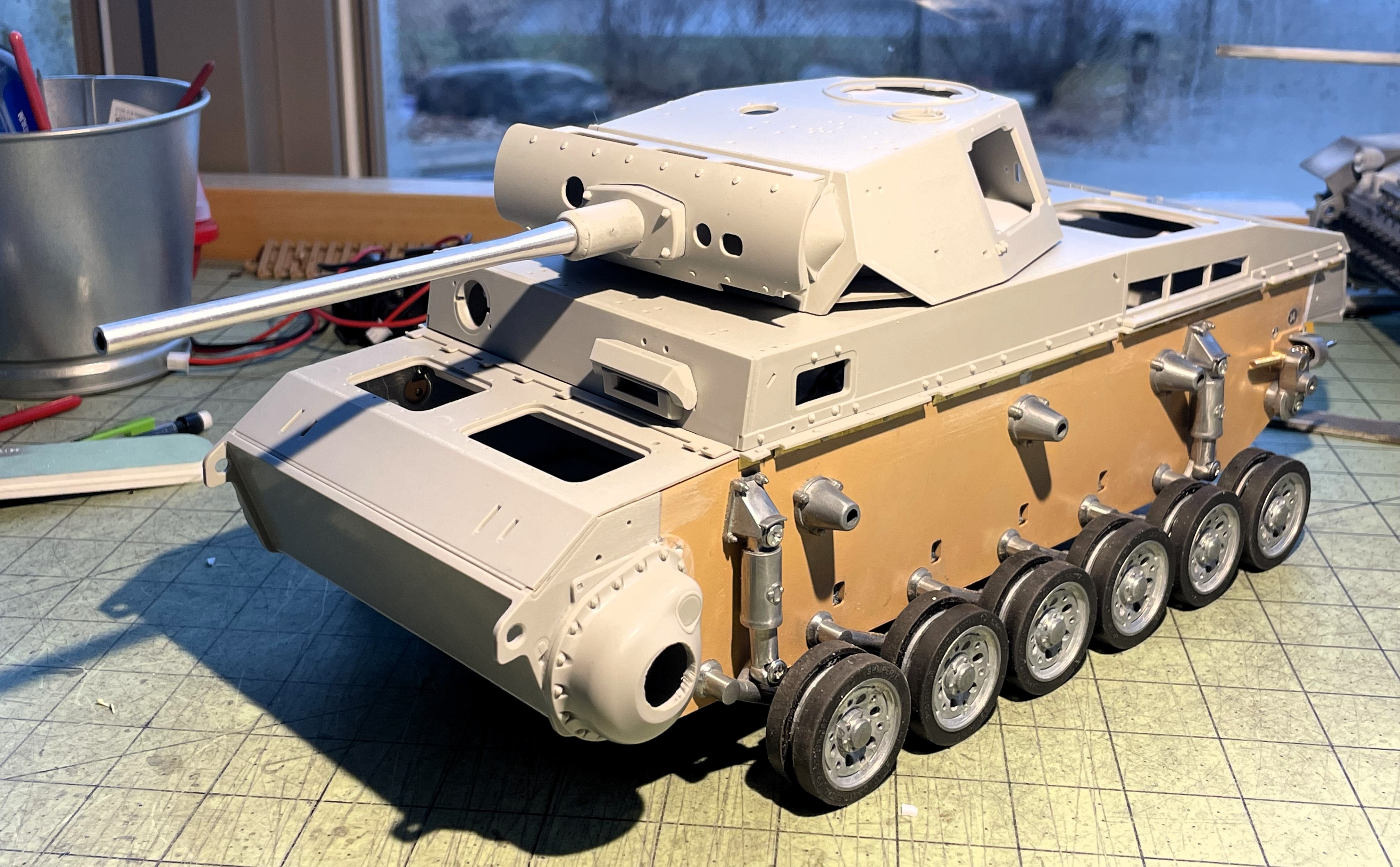 1/16 PzKpfw III Ausf M - Trumpeter/Heller kit with Taigen hull integration - Build