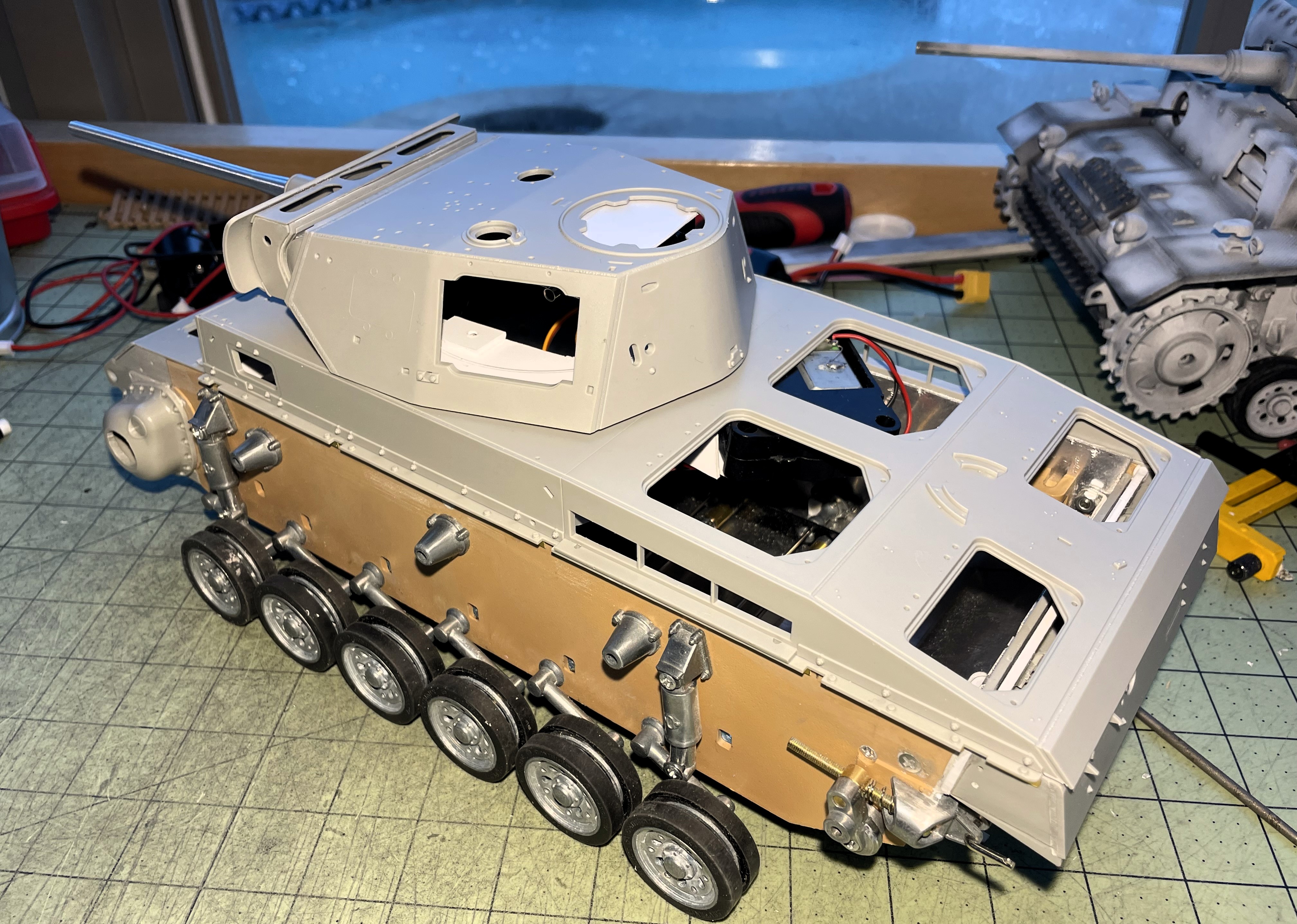 1/16 PzKpfw III Ausf M - Trumpeter/Heller kit with Taigen hull integration - Build