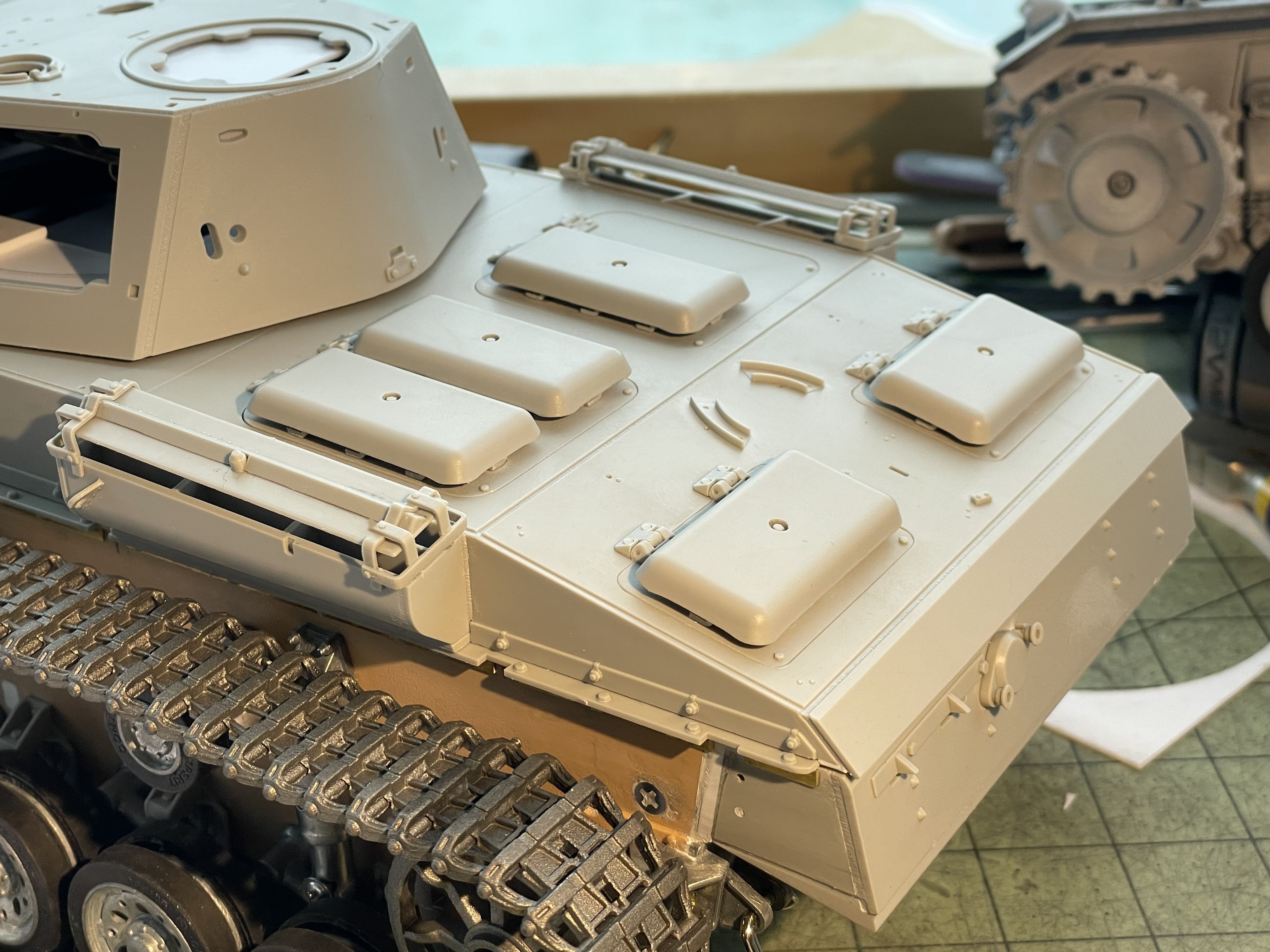 1/16 PzKpfw III Ausf M - Trumpeter/Heller kit with Taigen hull integration - Build