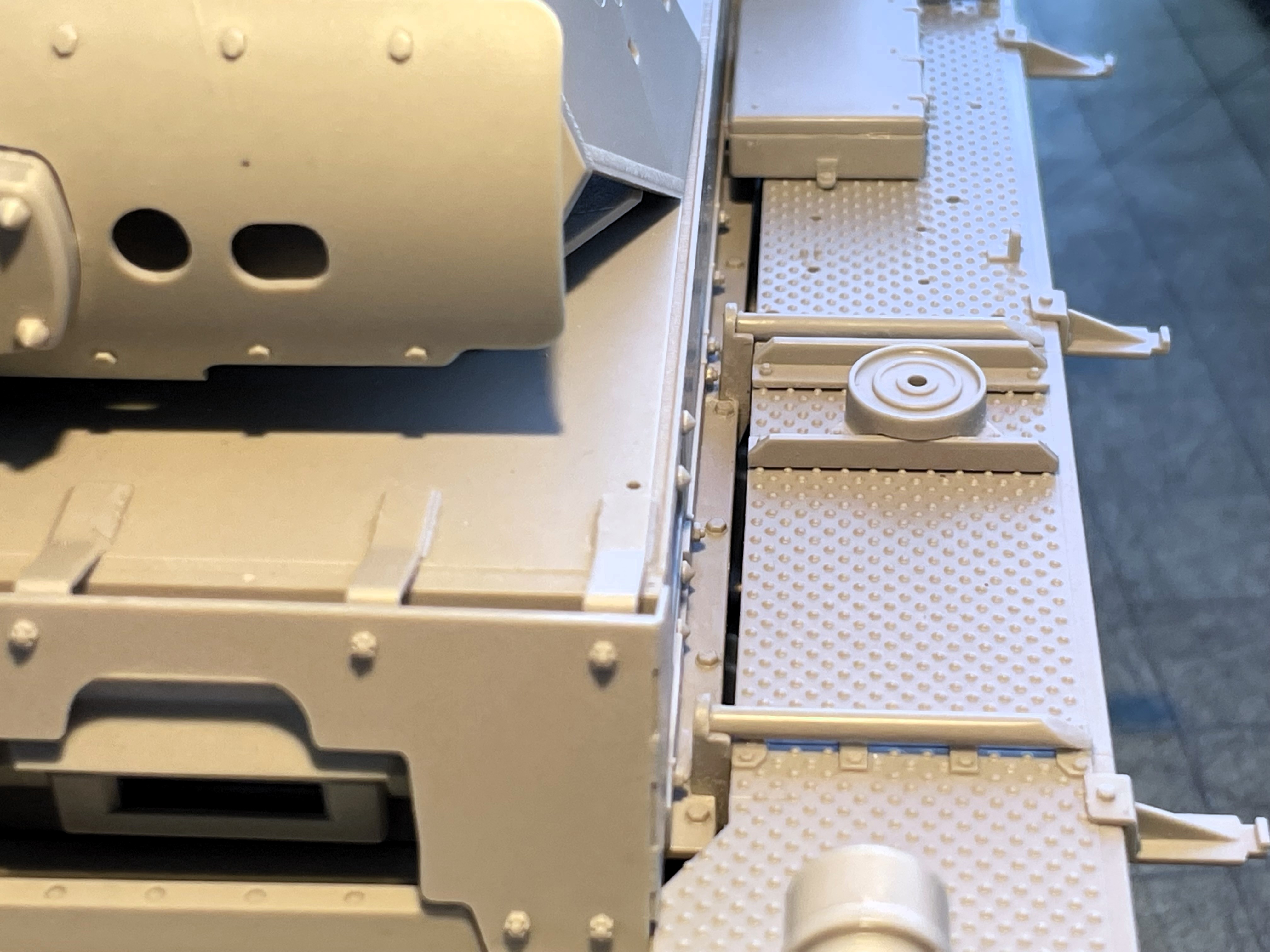 1/16 PzKpfw III Ausf M - Trumpeter/Heller kit with Taigen hull integration - Build