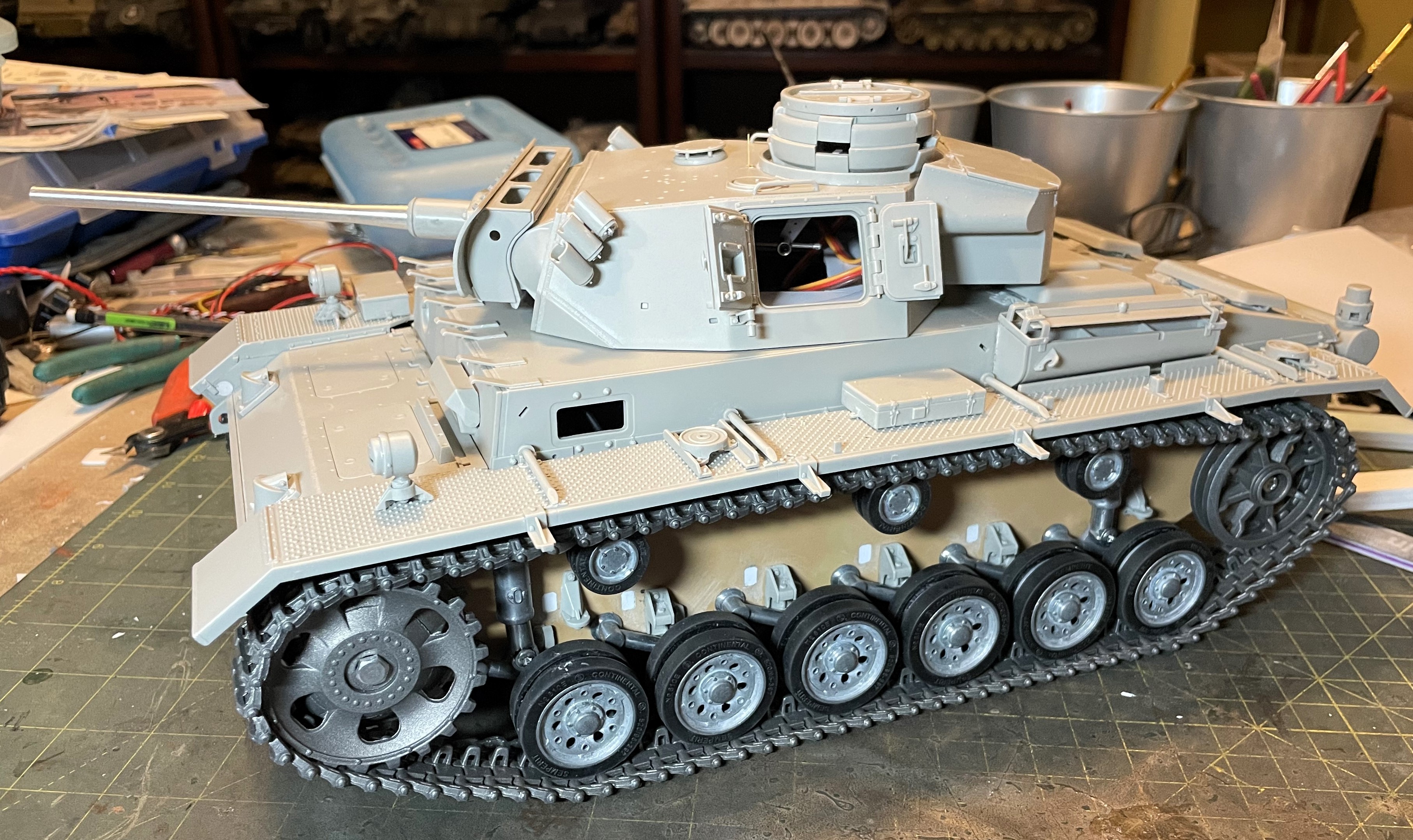 1/16 PzKpfw III Ausf M - Trumpeter/Heller kit with Taigen hull integration - Build