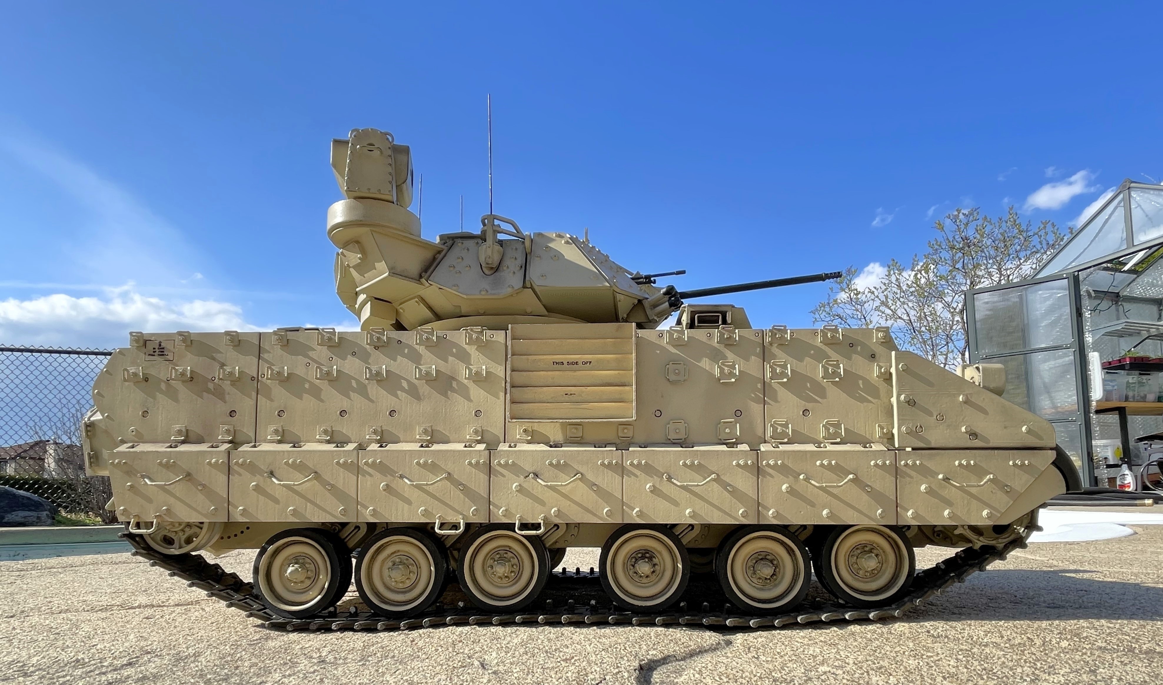 RC 1/16 M3A3 Bradley