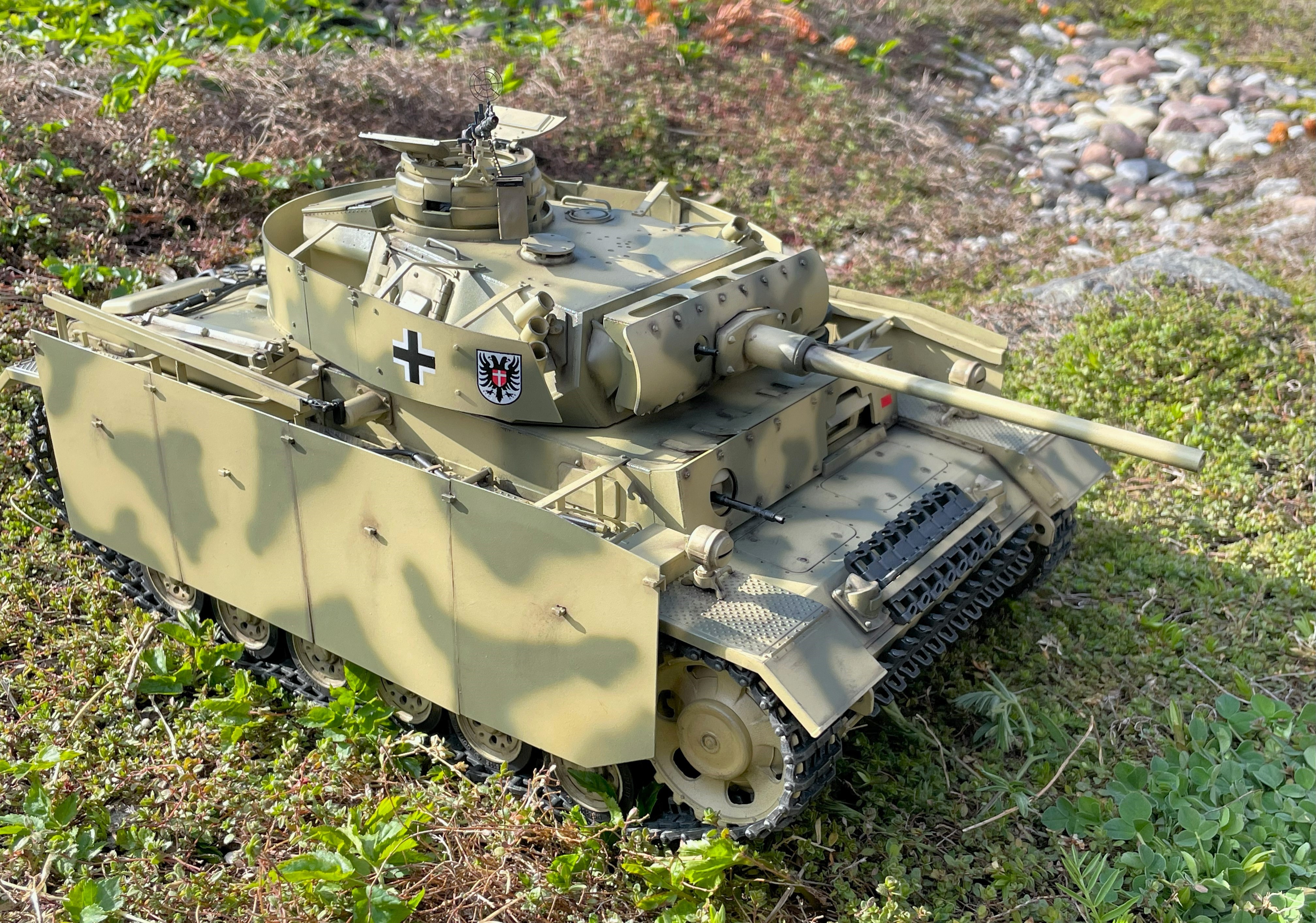 1/16 PzKpfw III Ausf M - Trumpeter/Heller kit with Taigen hull integration - Build