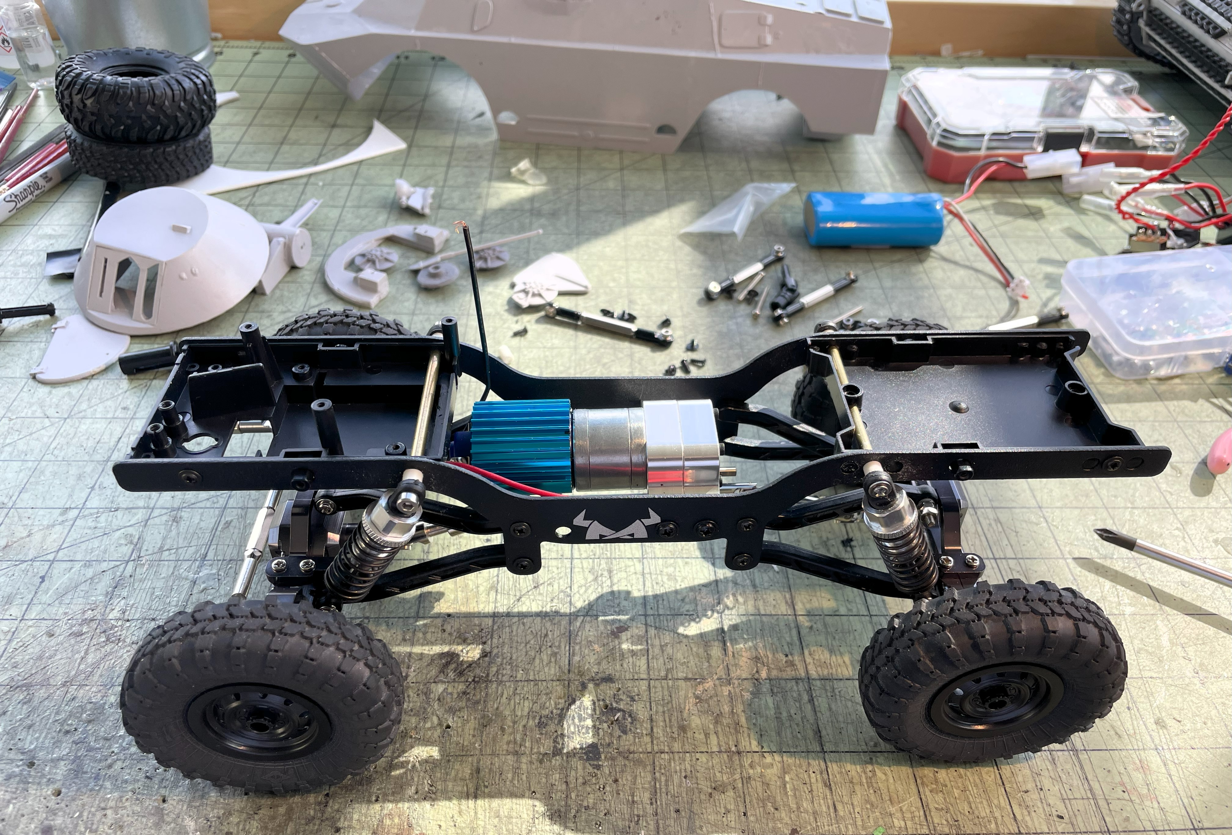 1/16 RC BRDM-2 Soviet Combat Recon Patrol Vehicle - Build