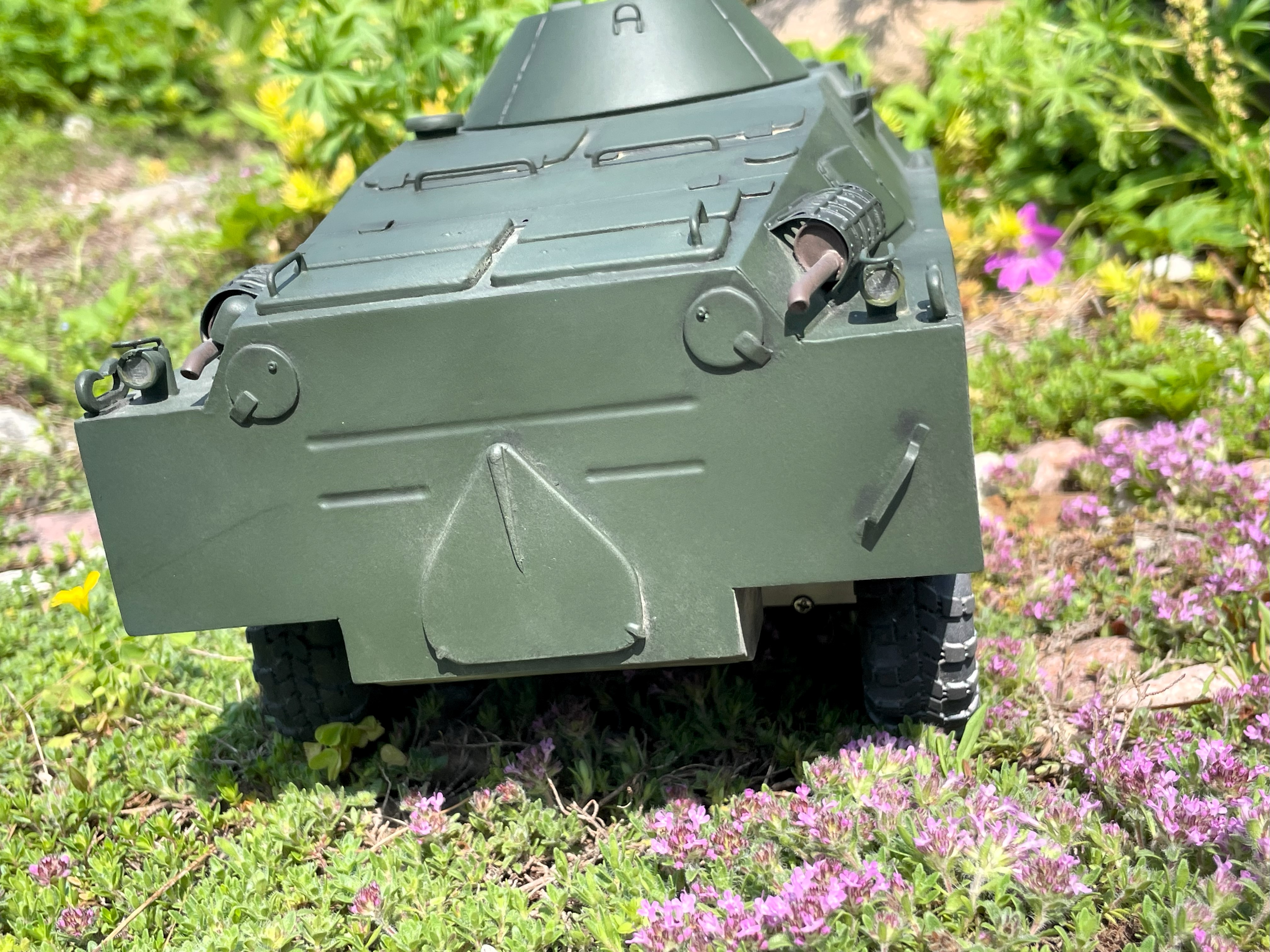 1/16 RC BRDM-2 Soviet Combat Recon Patrol Vehicle - Build