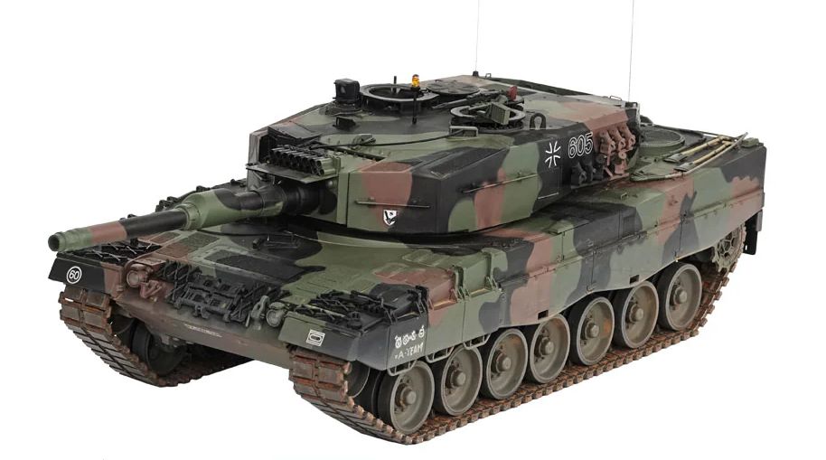 Hooben_Leopard_2A4.jpg