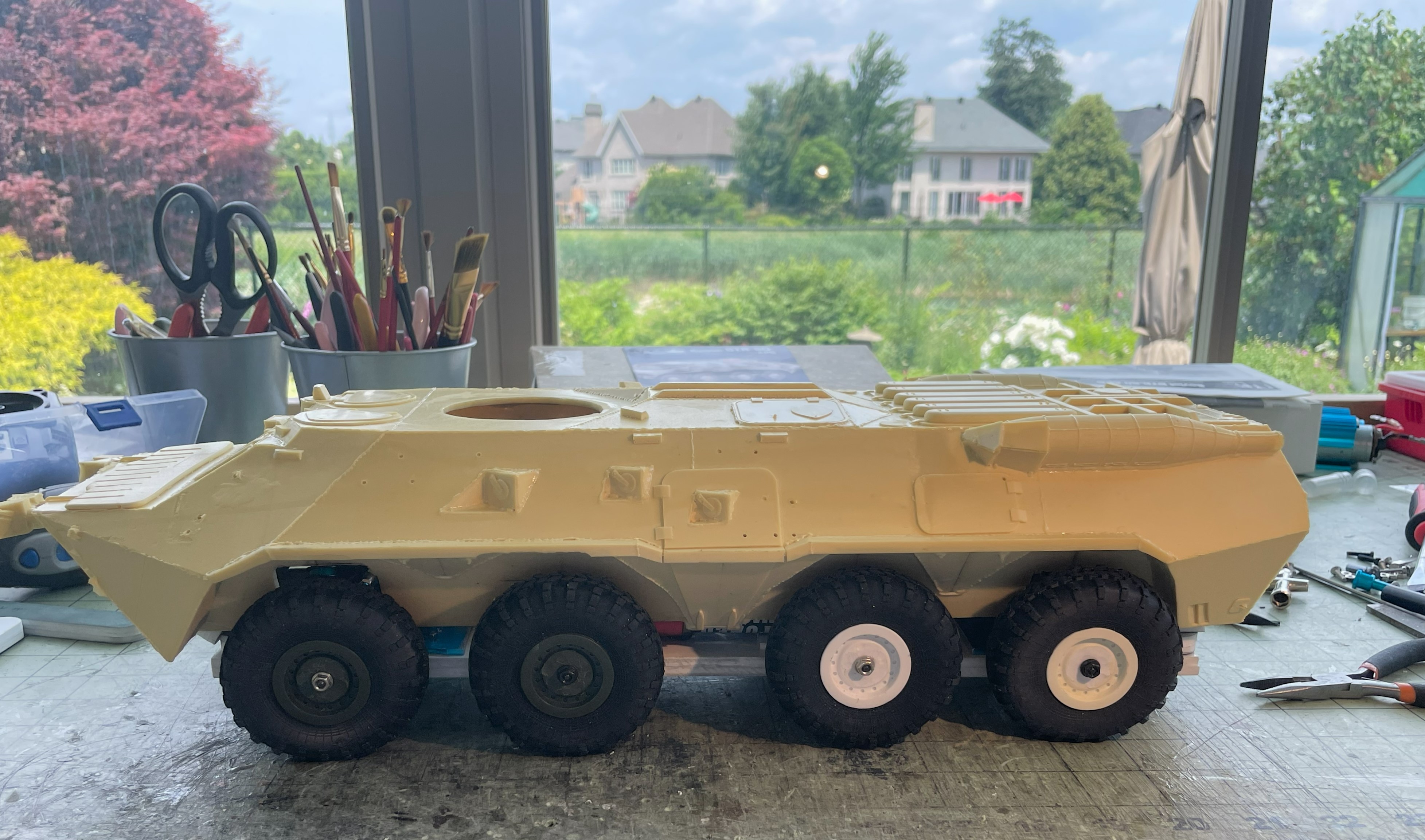 1/16 RC BTR-80 Russian 8x8 wheeled APC - build