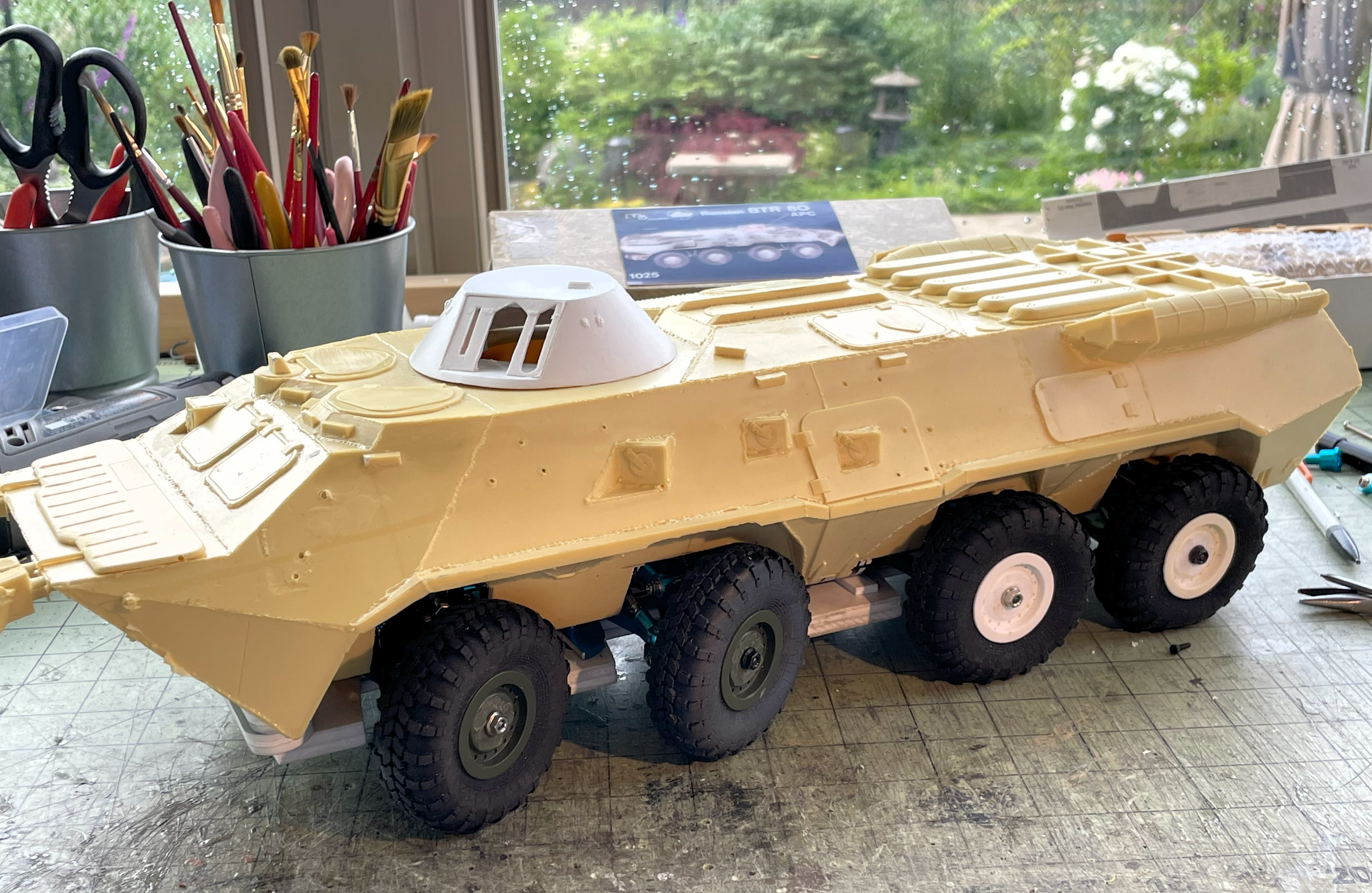 1/16 RC BTR-80 Russian 8x8 wheeled APC - build