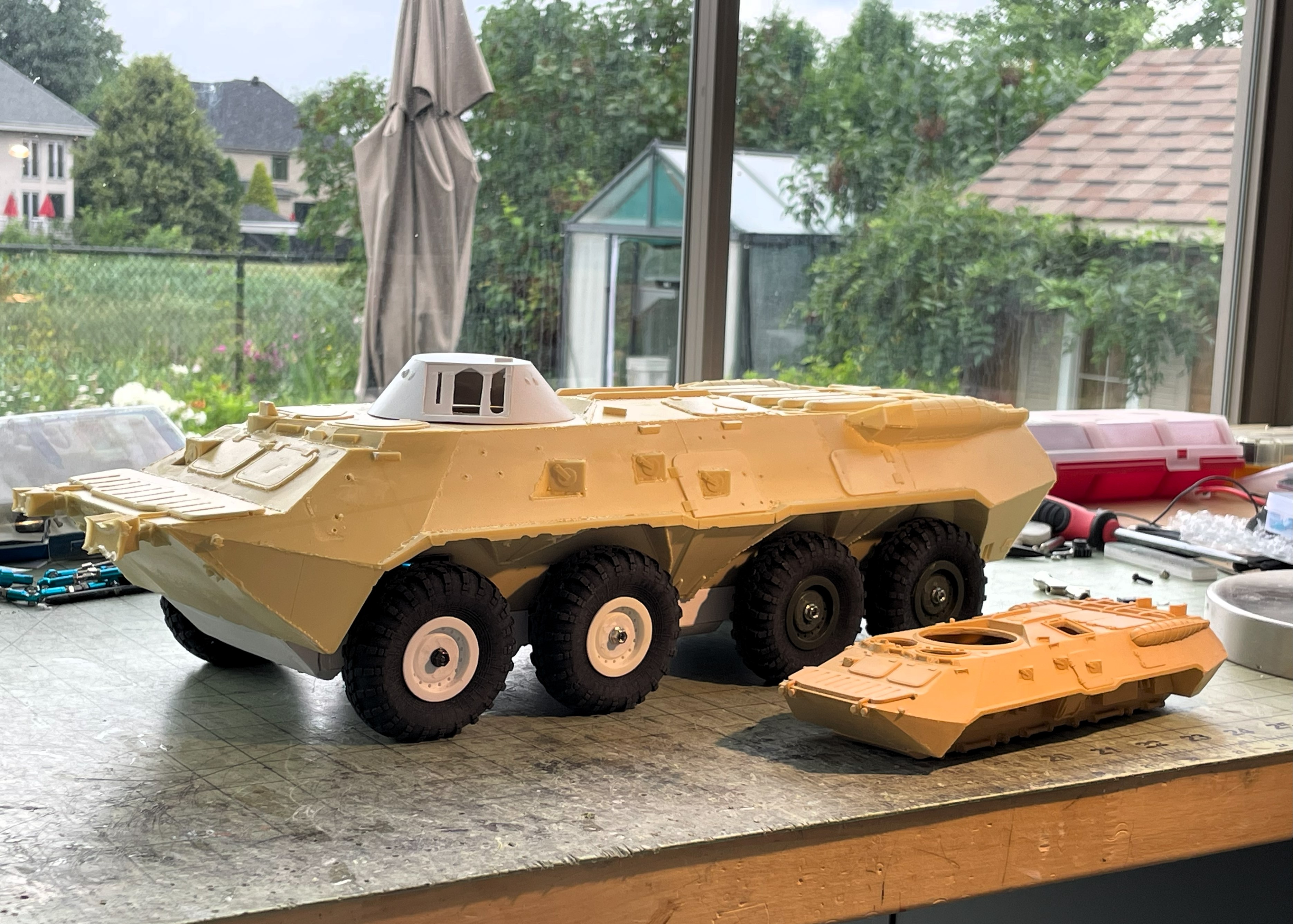 1/16 RC BTR-80 Russian 8x8 wheeled APC - build