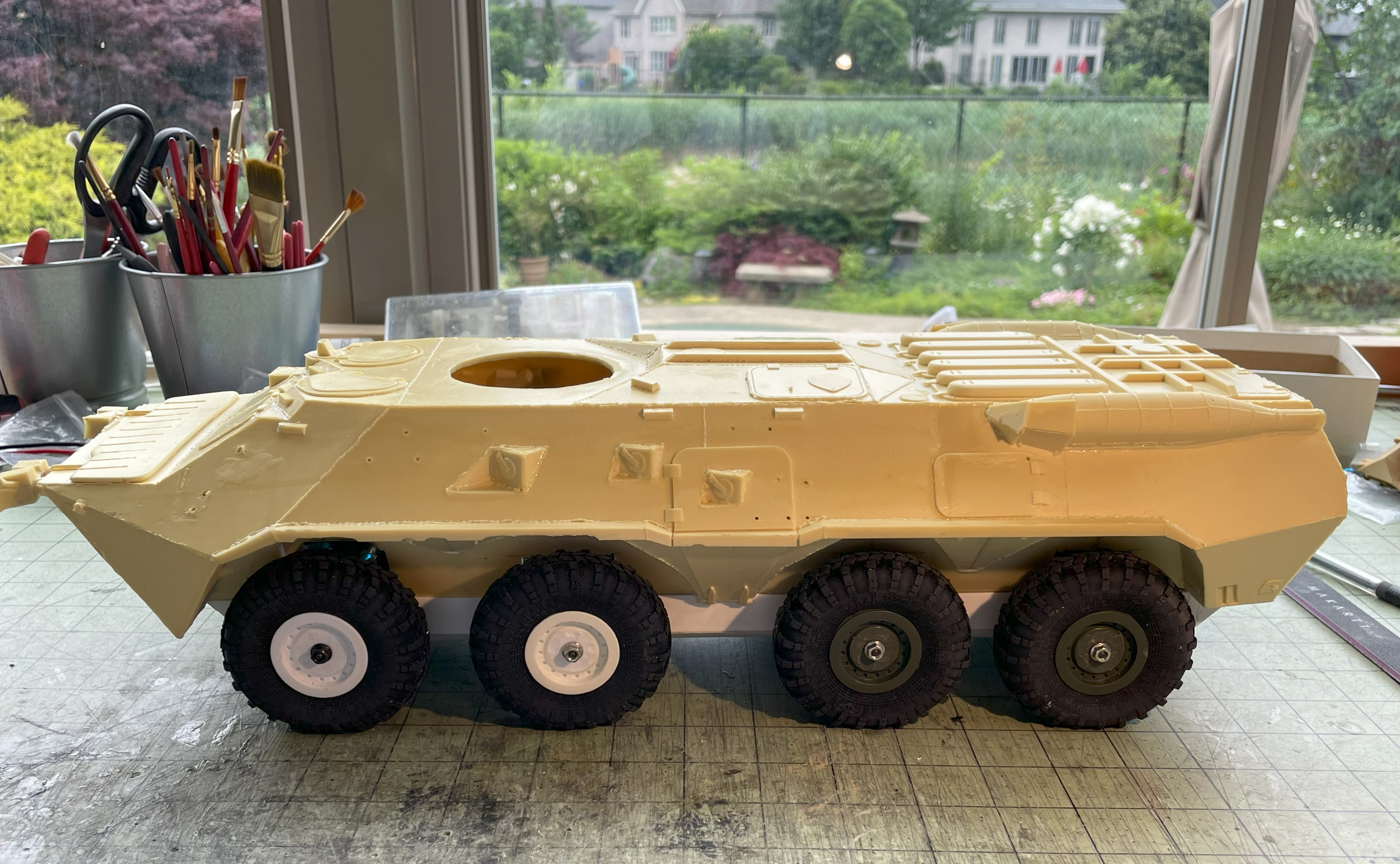 1/16 RC BTR-80 Russian 8x8 wheeled APC - build