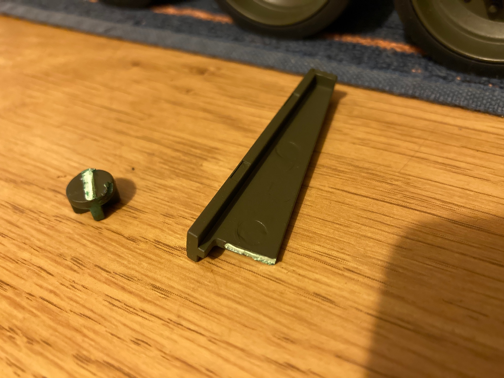 Broken Bazooka Plate Support
