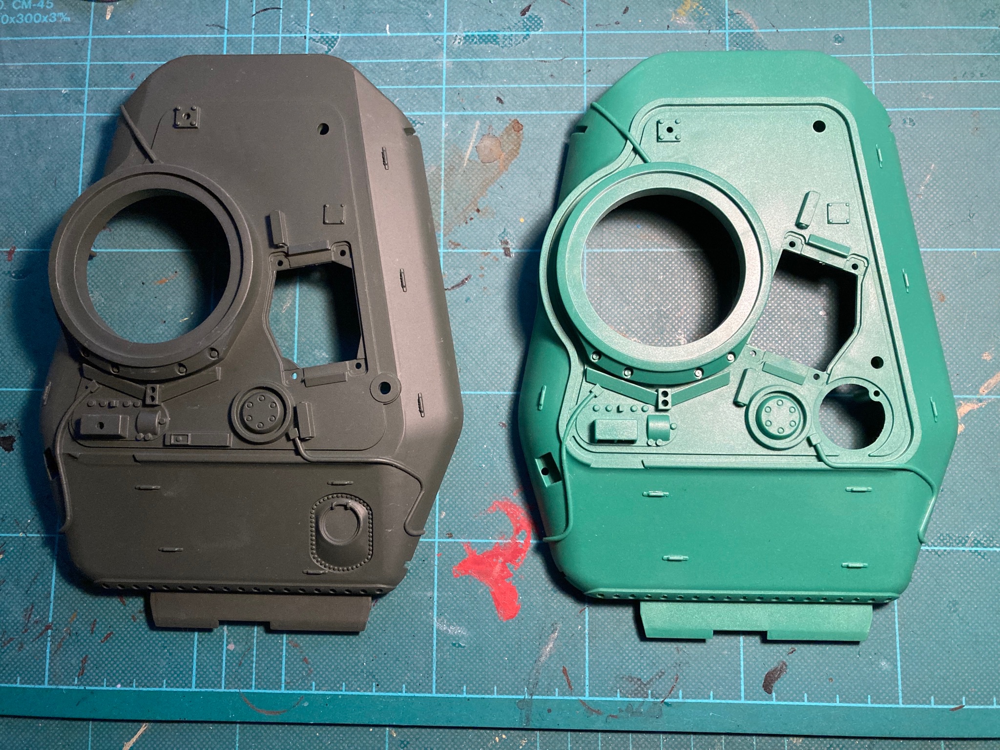 The Mk5 turret top is the painted one.